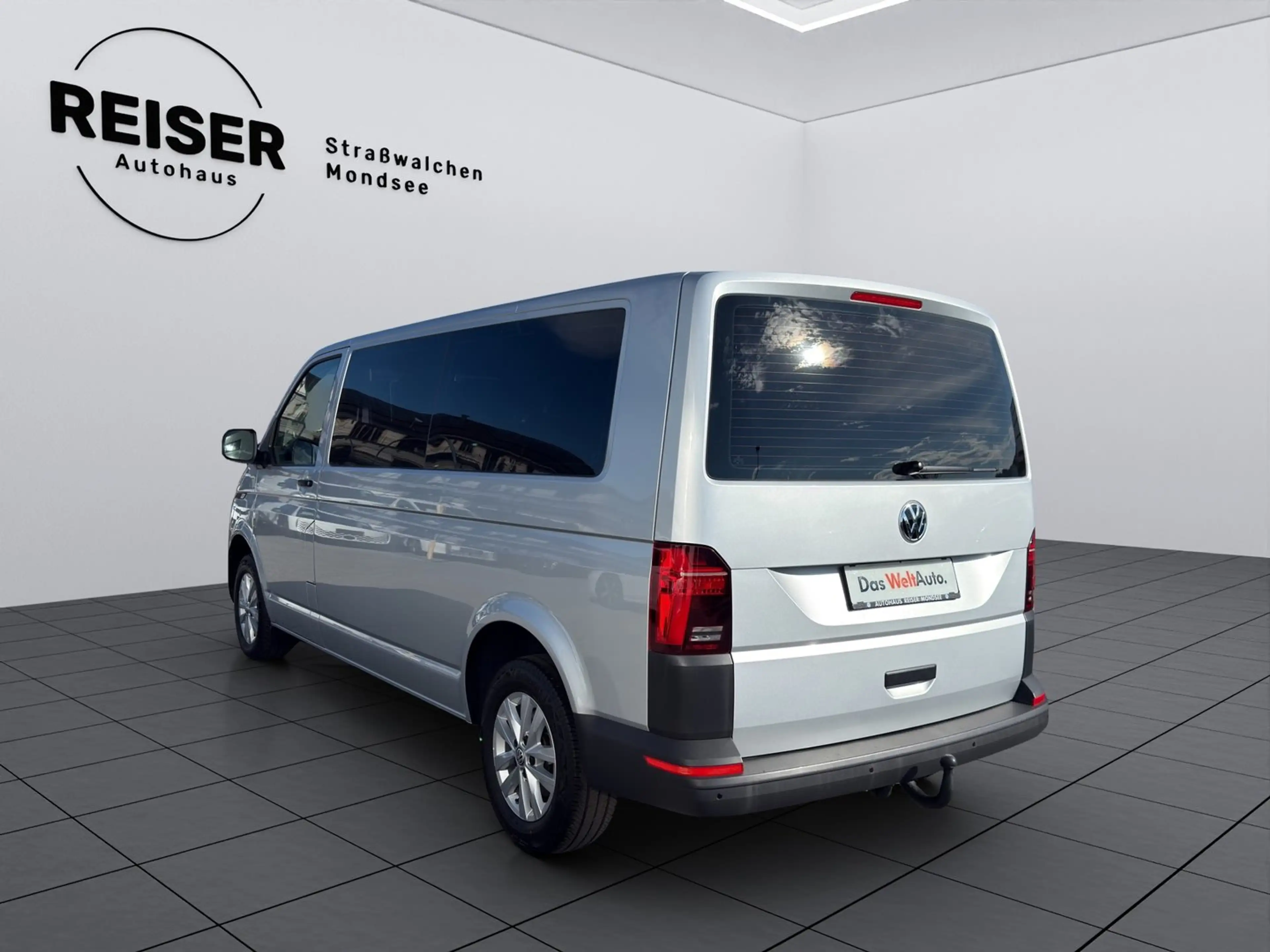 Volkswagen T6.1 Transporter Kombi LR TDI — photo 5