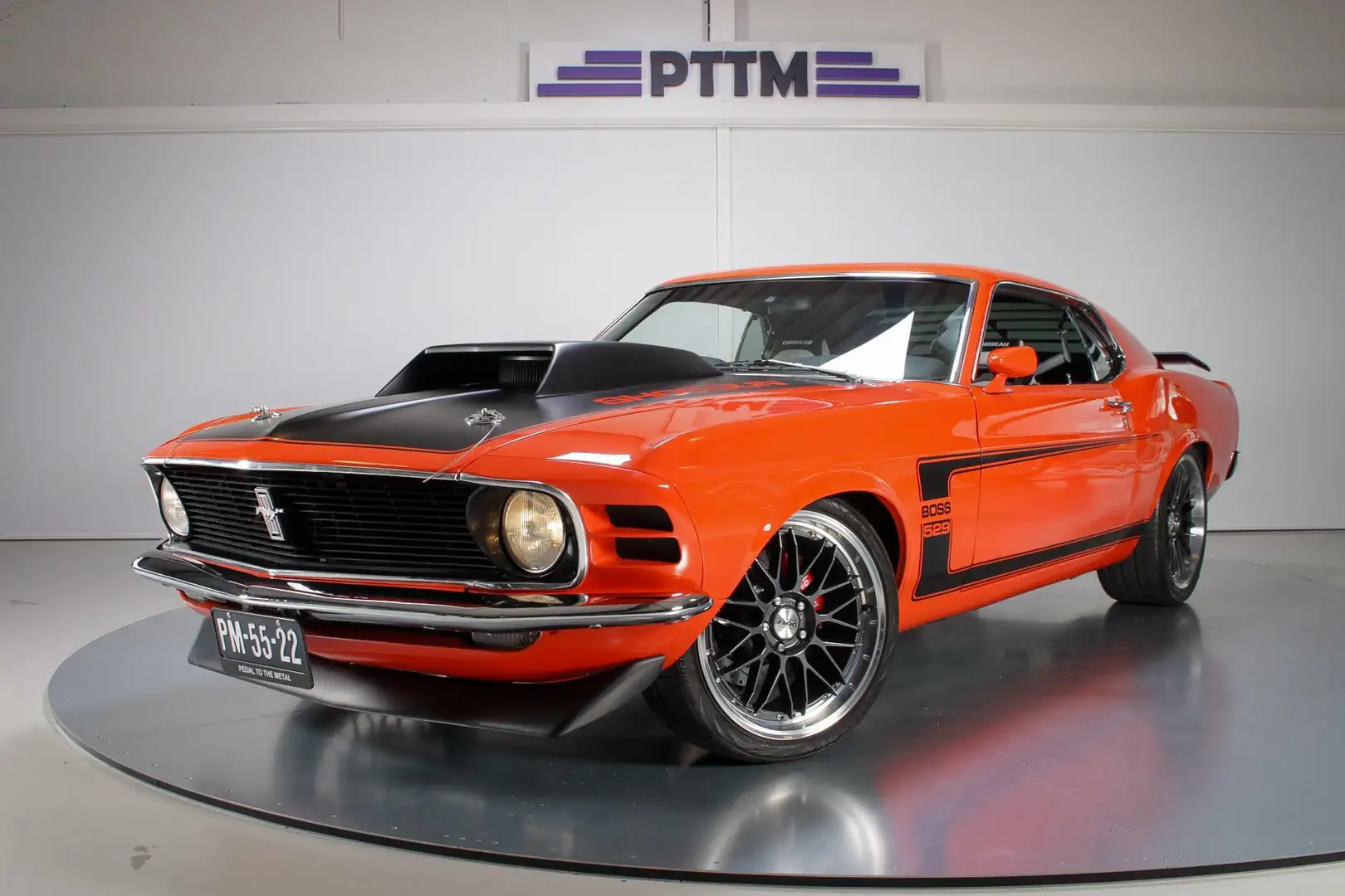 Ford Mustang USA BOSS "Shotgun" 529 Oranje - 1
