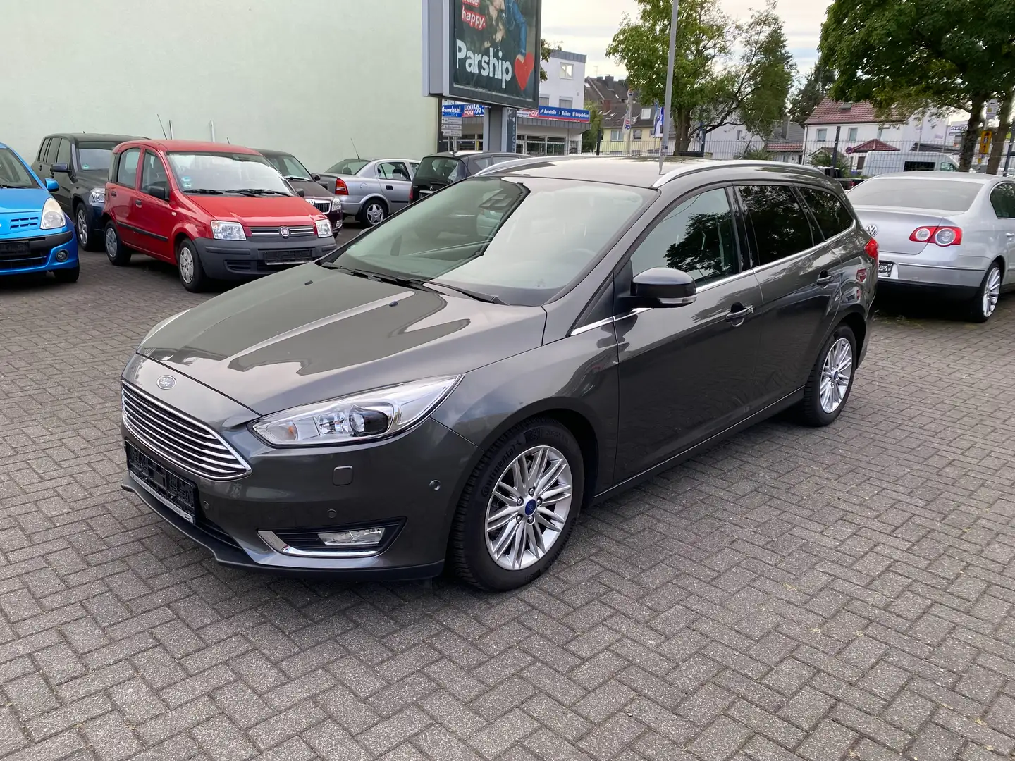 Ford Focus Turnier 1.5 EcoBoost Automatik Business Edition Grau - 2