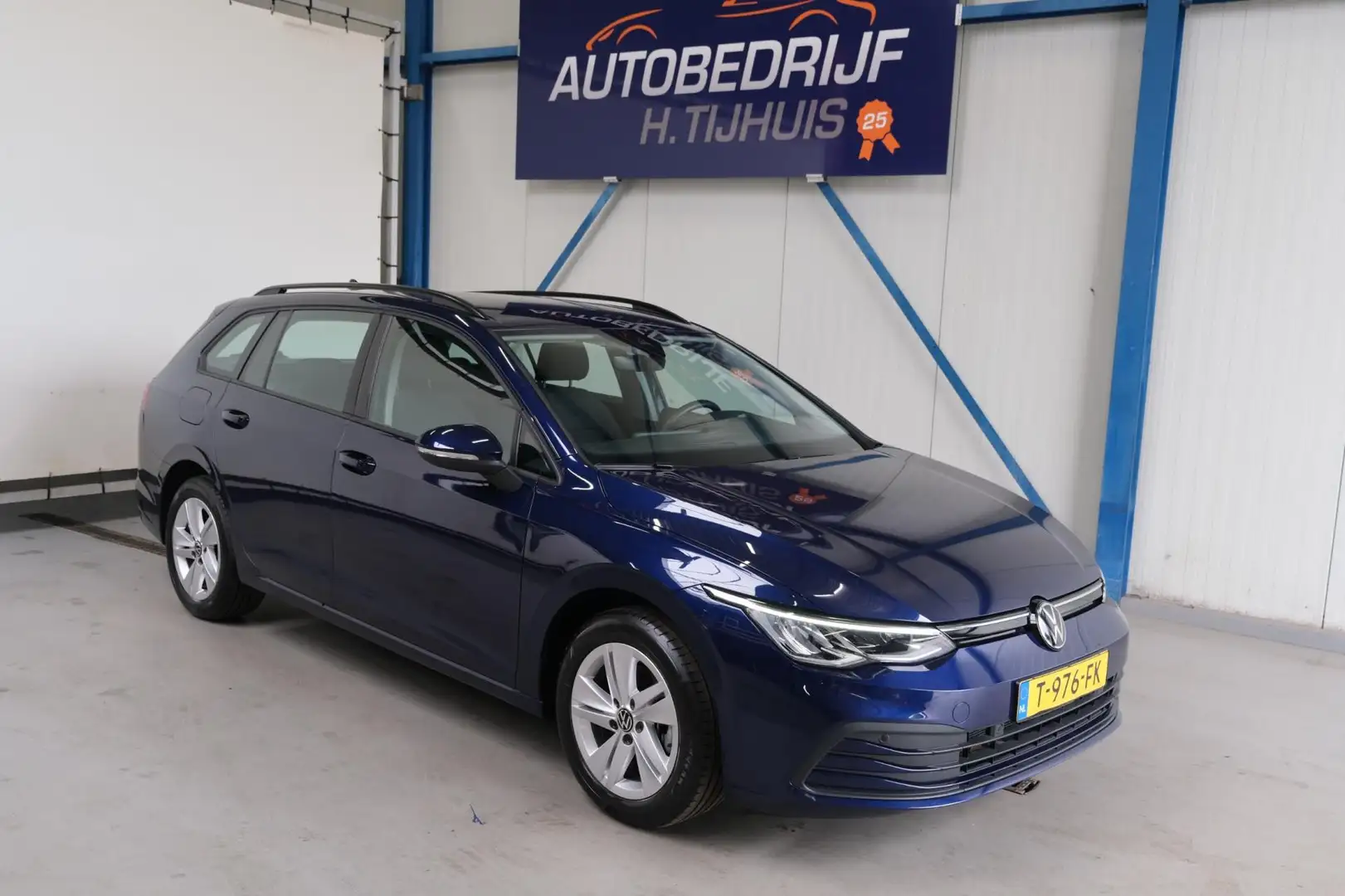 Volkswagen Golf Variant 1.0 TSI Life - N.A.P. Airco, Cruise, PDC, Navi, Ca Blauw - 1