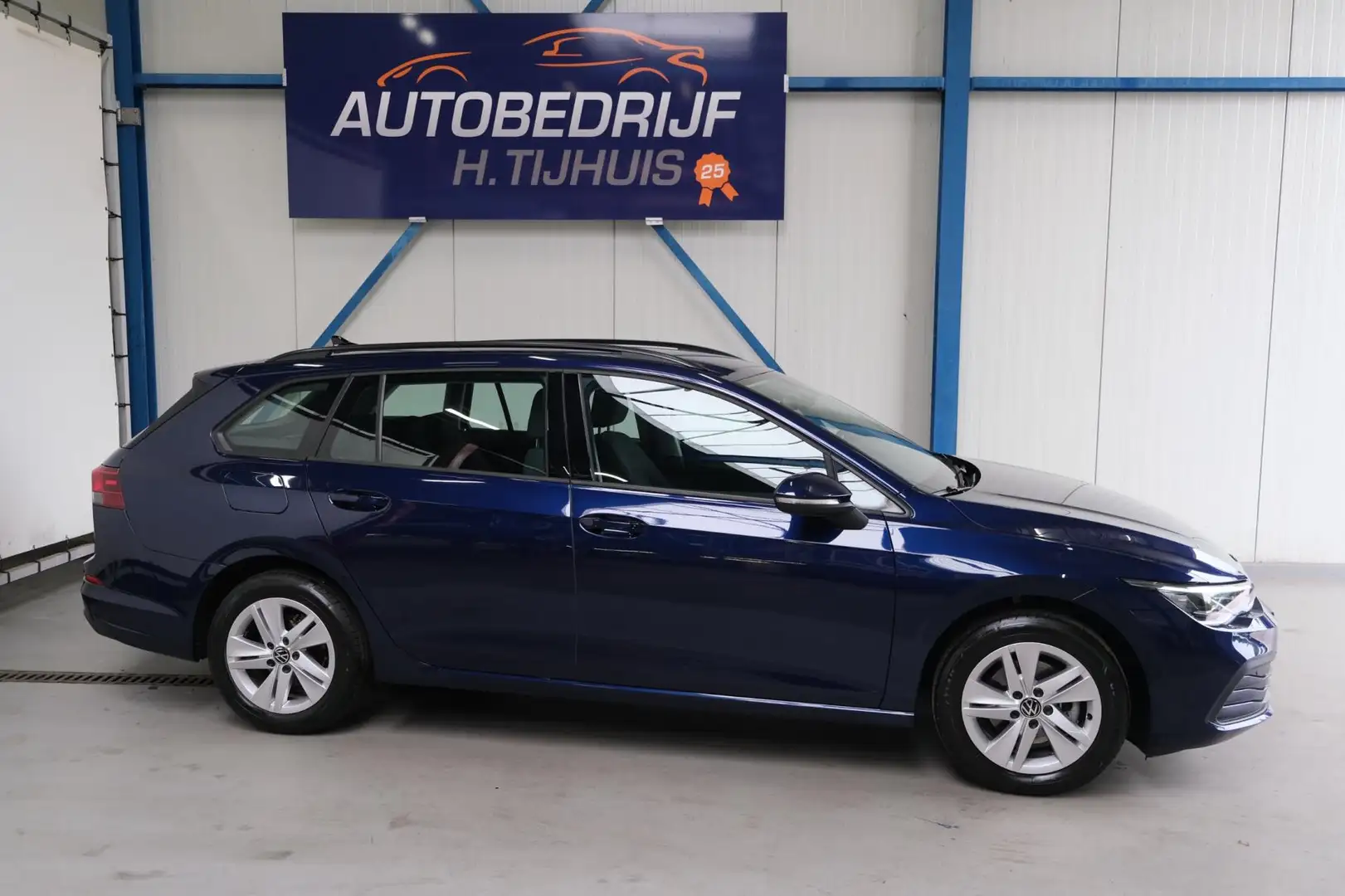Volkswagen Golf Variant 1.0 TSI Life - N.A.P. Airco, Cruise, PDC, Navi, Ca Blauw - 2