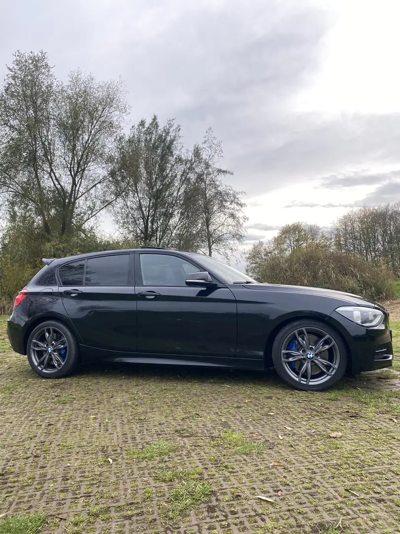 BMW M135i High Executive ZWART 3.0 SCHUIF KANTELDAK Чорний - 1