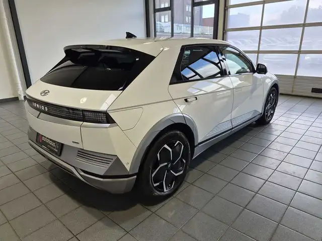 Hyundai Ioniq 5 view 5