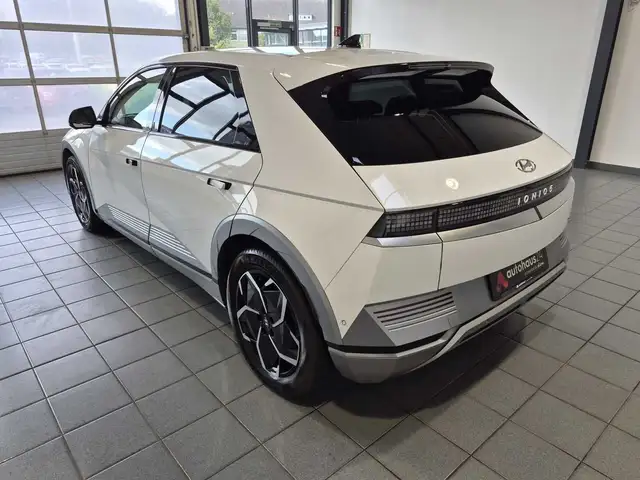 Hyundai Ioniq 5 view 4