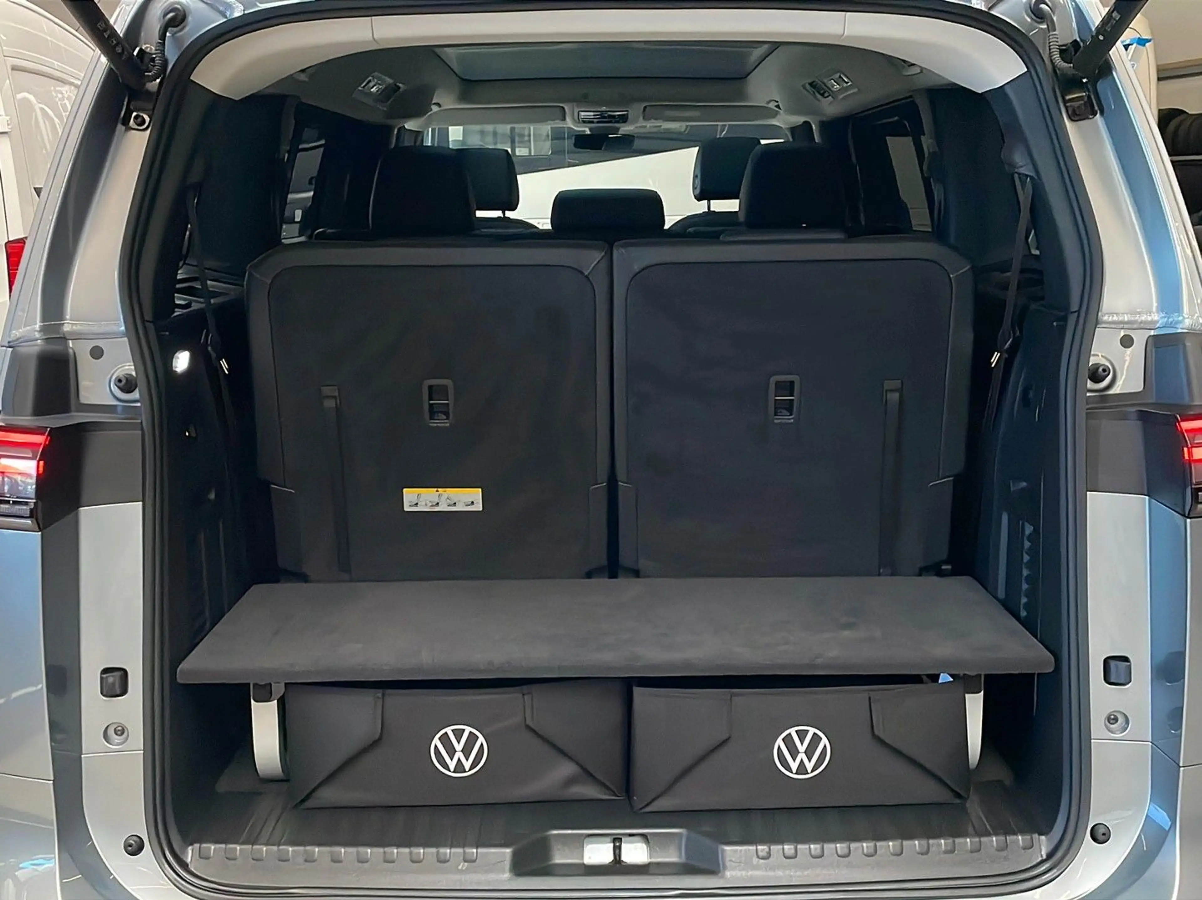 Volkswagen ID. Buzz Pro LR ACC AHK H&K HuD LrHz WP Memory — photo 11