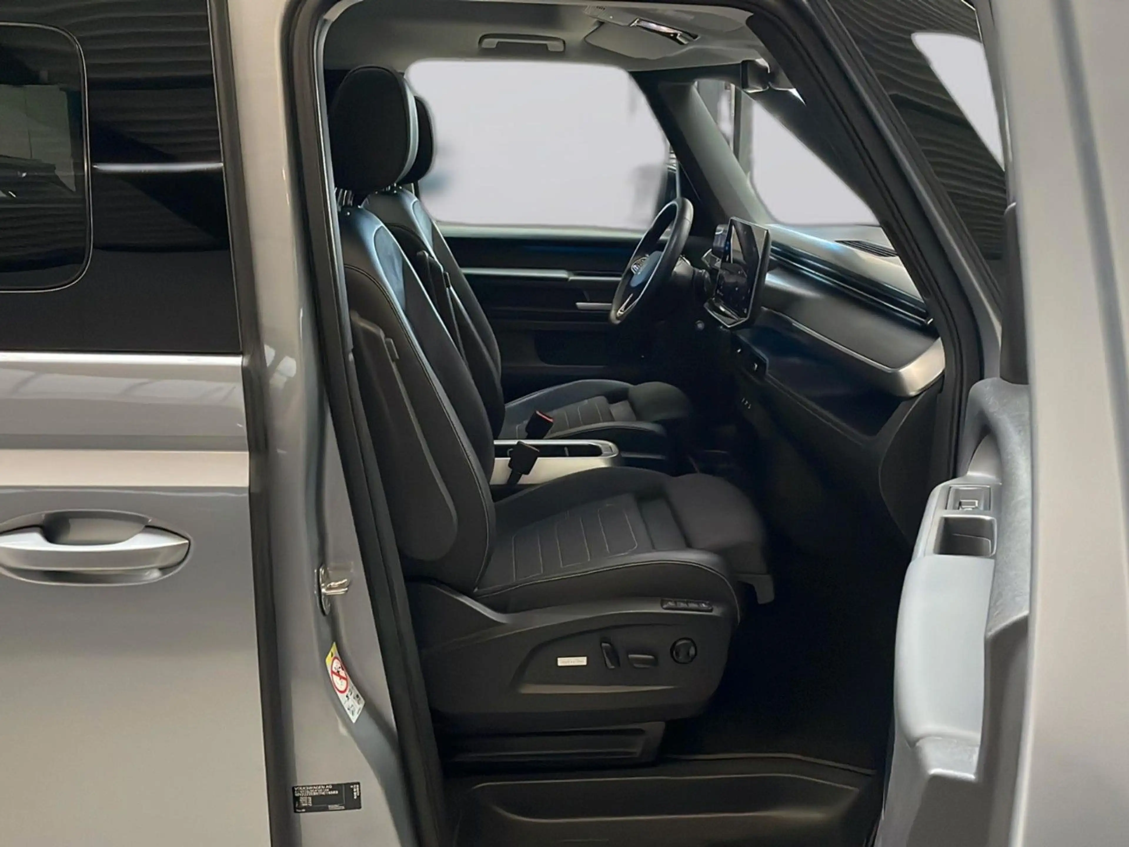 Volkswagen ID. Buzz Pro LR ACC AHK H&K HuD LrHz WP Memory — photo 10