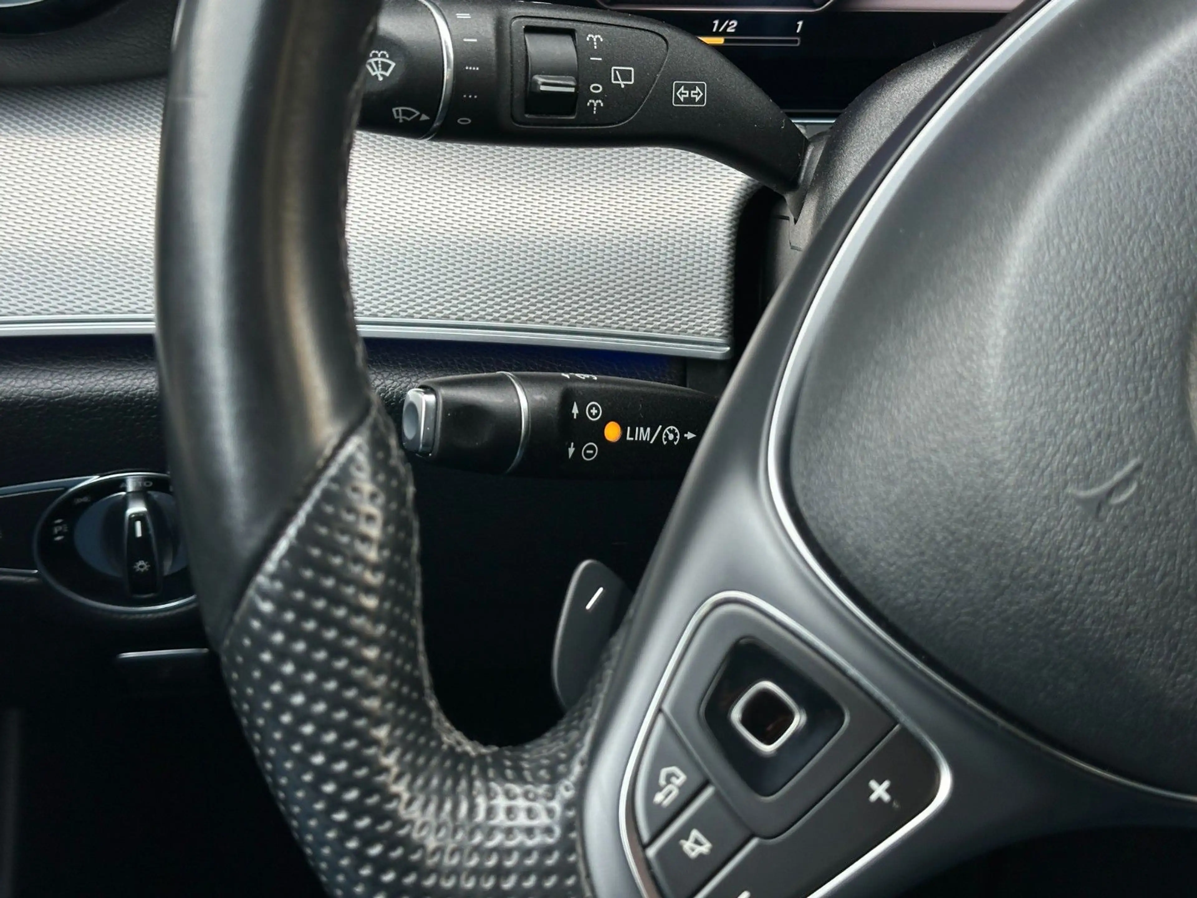 Mercedes-Benz E 220 d 9G*AMG-LINE*Ambiente*Wide*Kamera*AHK* — photo 10