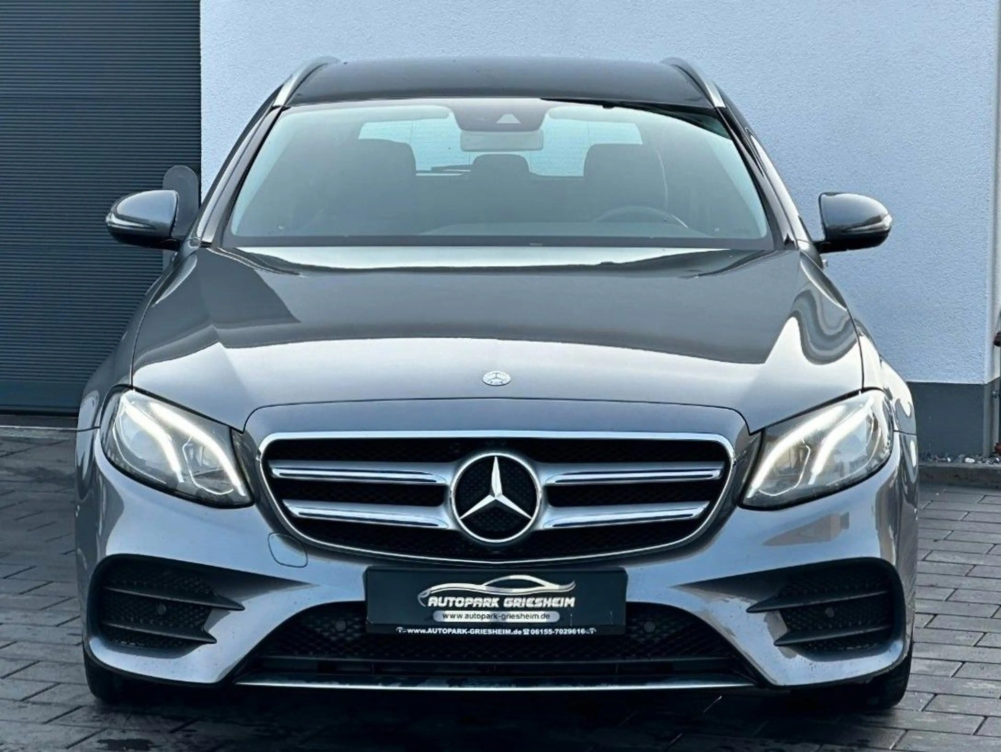 Mercedes-Benz E 220 d 9G*AMG-LINE*Ambiente*Wide*Kamera*AHK* — photo 2