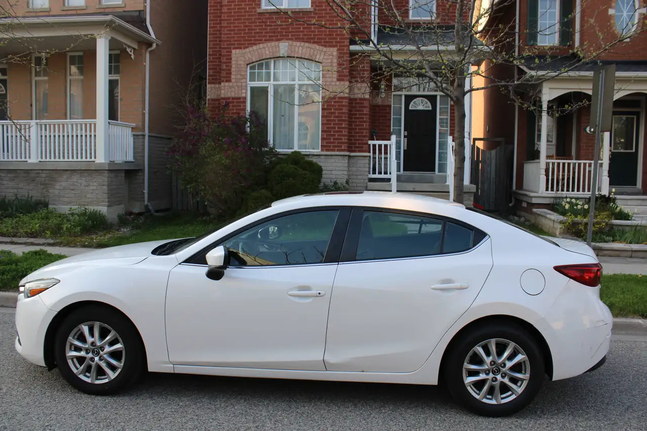 Mazda 3 снимка Mazda 3