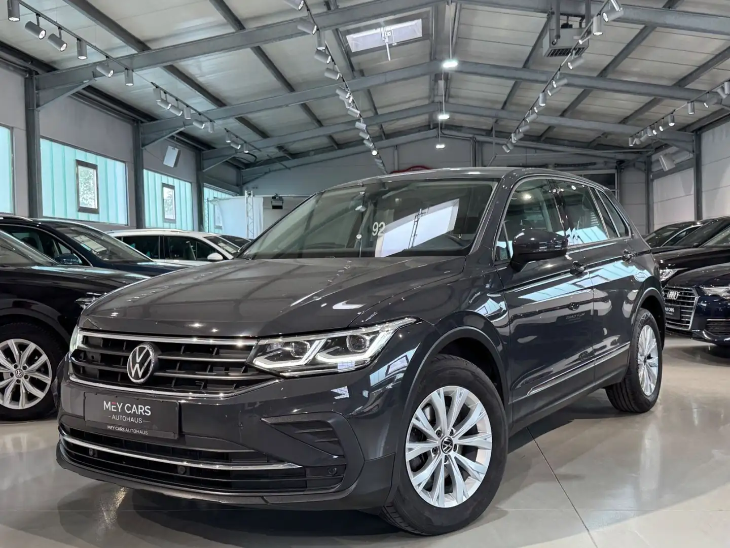 Volkswagen Tiguan *LED*AHK*L-HZG*ACC*LANE ASSIST*MWST* Gris - 1
