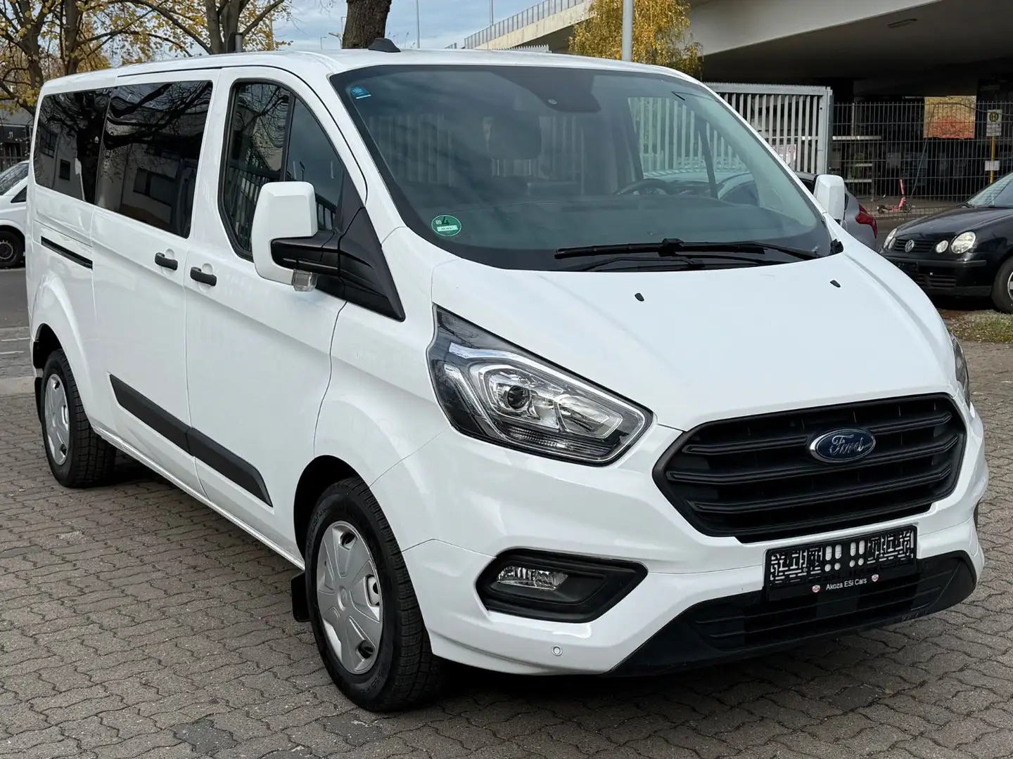 Ford Transit Custom 2,0 TDCI 320 L2H1 Automatik/8Sitz Weiß - 1