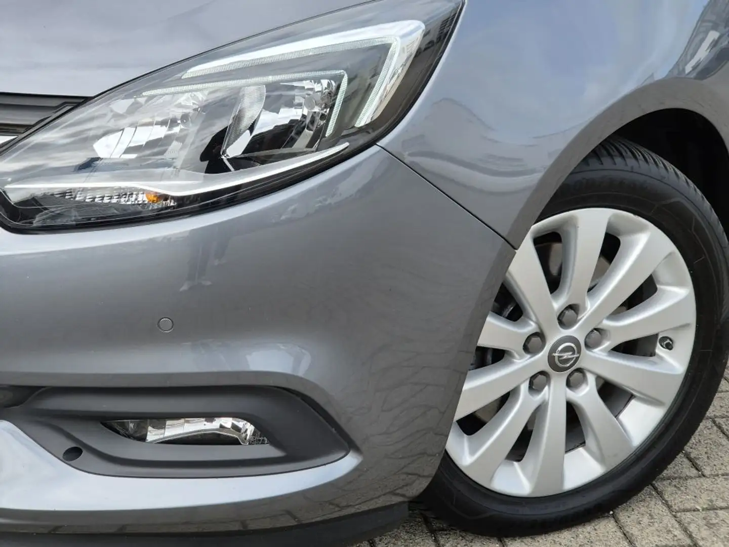 Opel Zafira Tourer 1.6 DIT Automatik 7-Sitzer Grau - 2