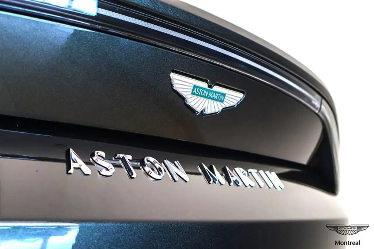 Aston Martin Vantage снимка Aston Martin Vantage