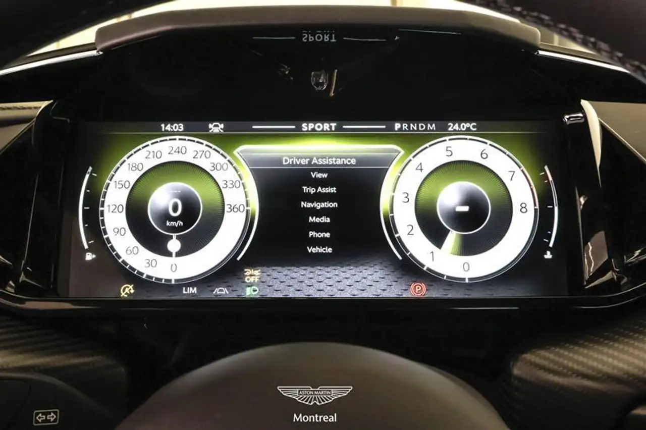 Aston Martin Vantage снимка Aston Martin Vantage