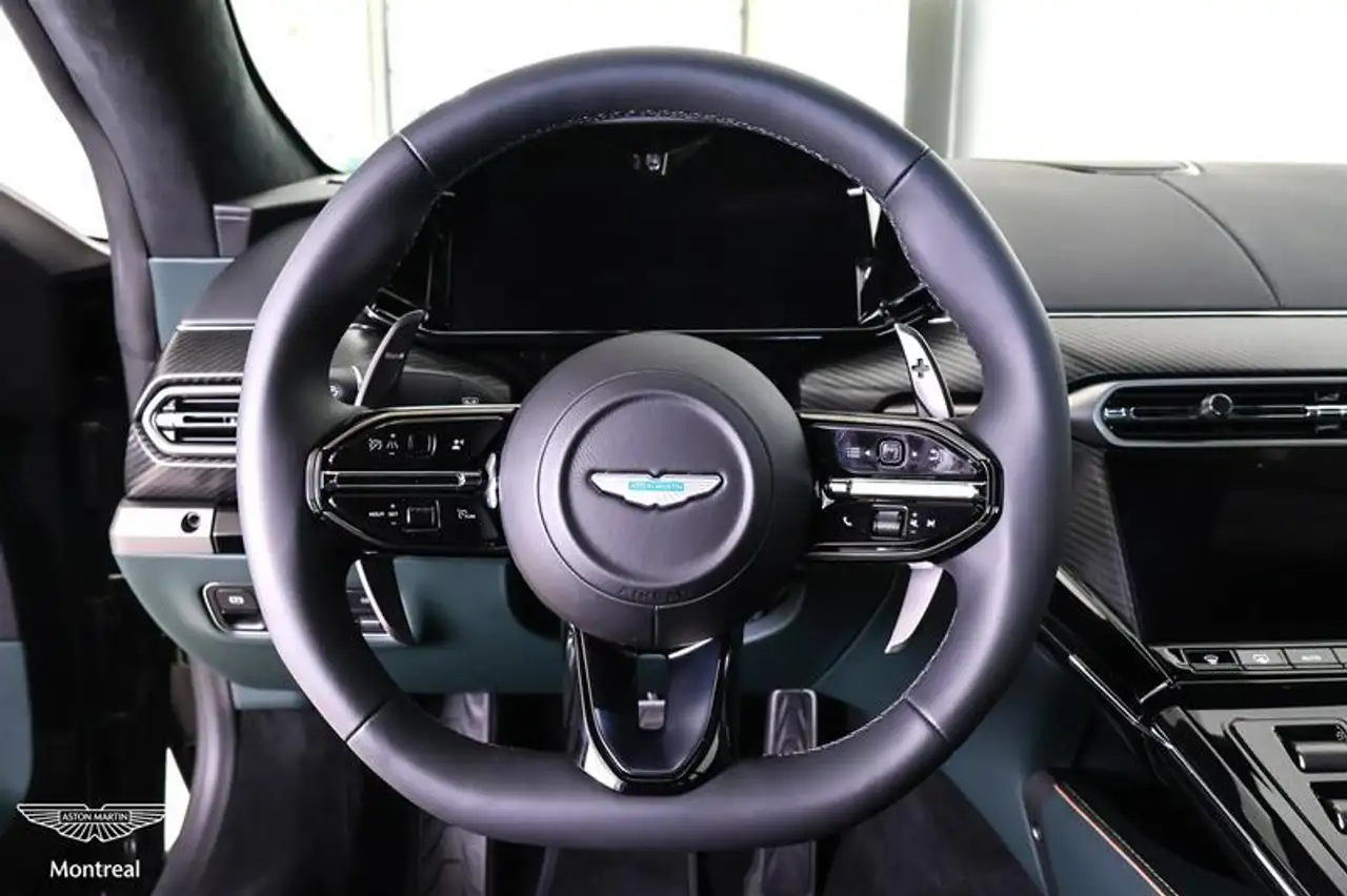Aston Martin Vantage снимка Aston Martin Vantage