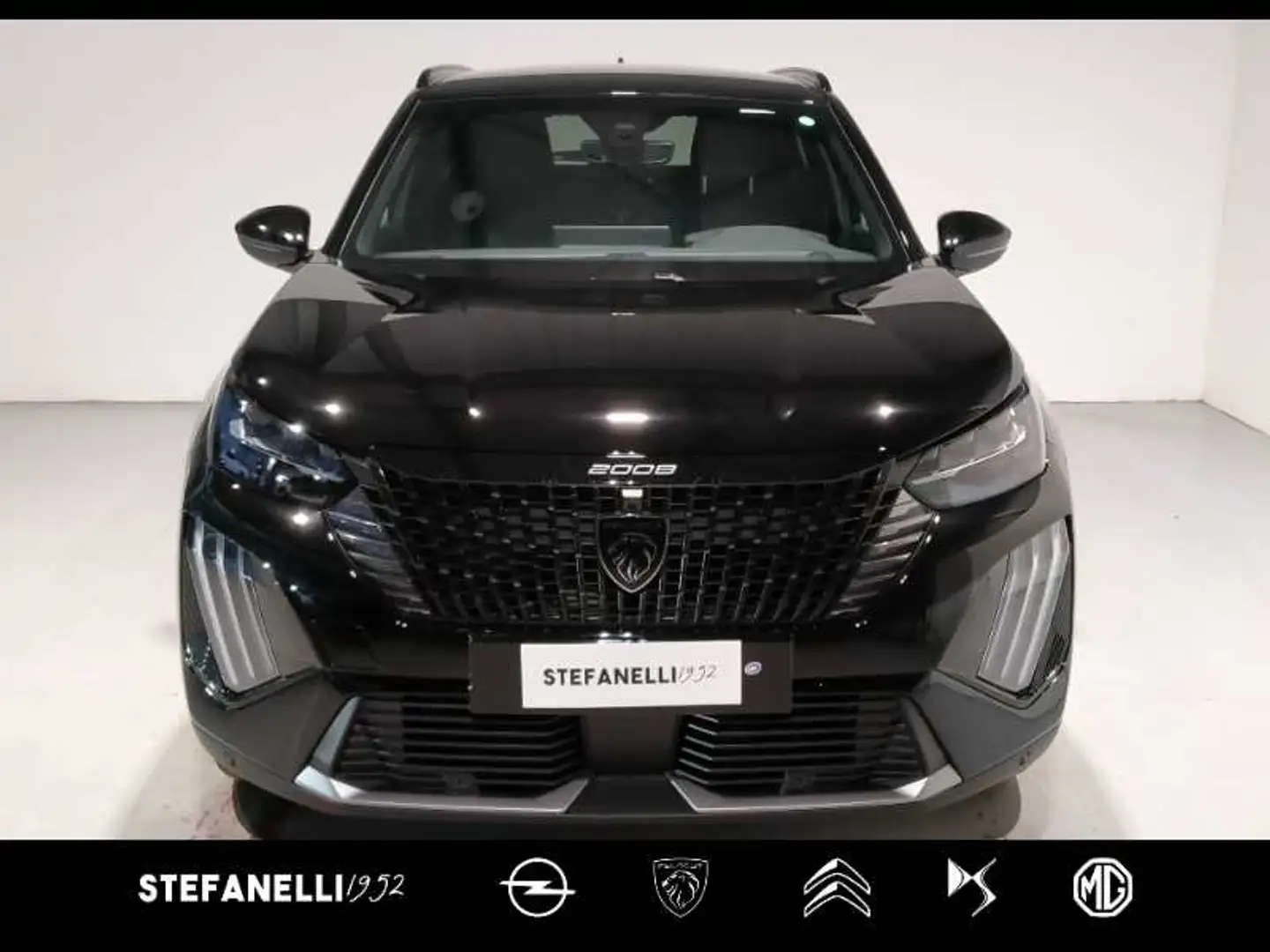 Peugeot 2008 1.2 Hybrid GT Nero - 2