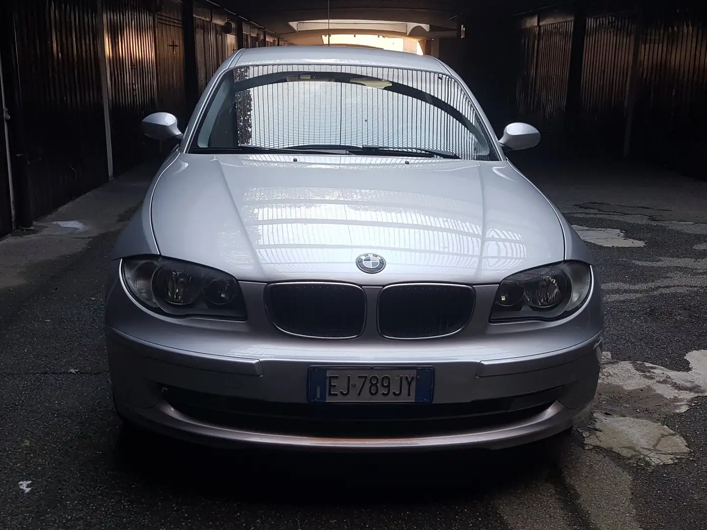 BMW 118 118d 5p 2.0 Attiva 143cv dpf Argento - 2