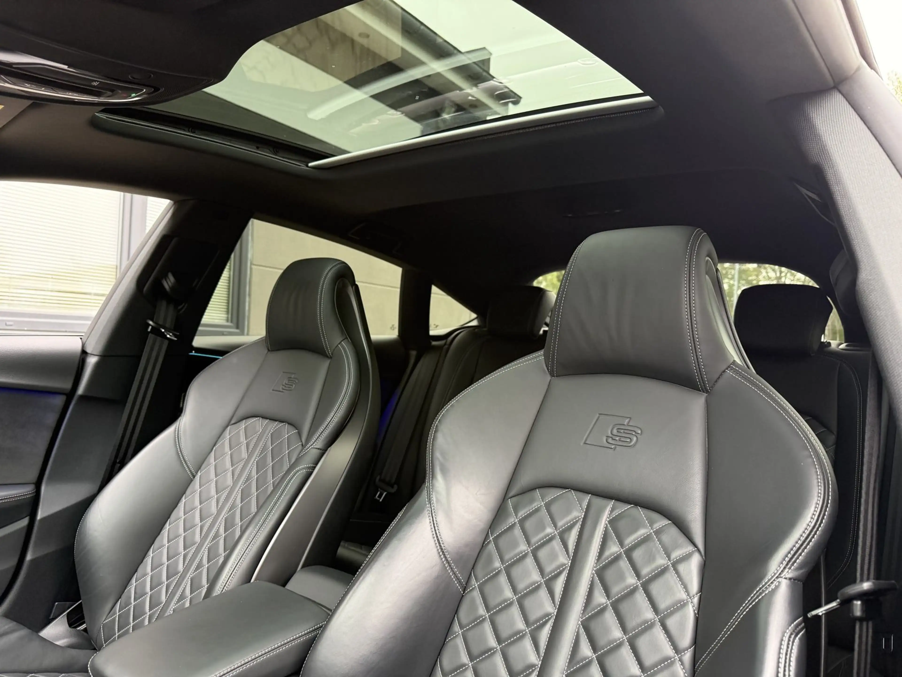 Audi A5 40 TDI S-Line edition one*LASER*AHK*VC*360°* — photo 12