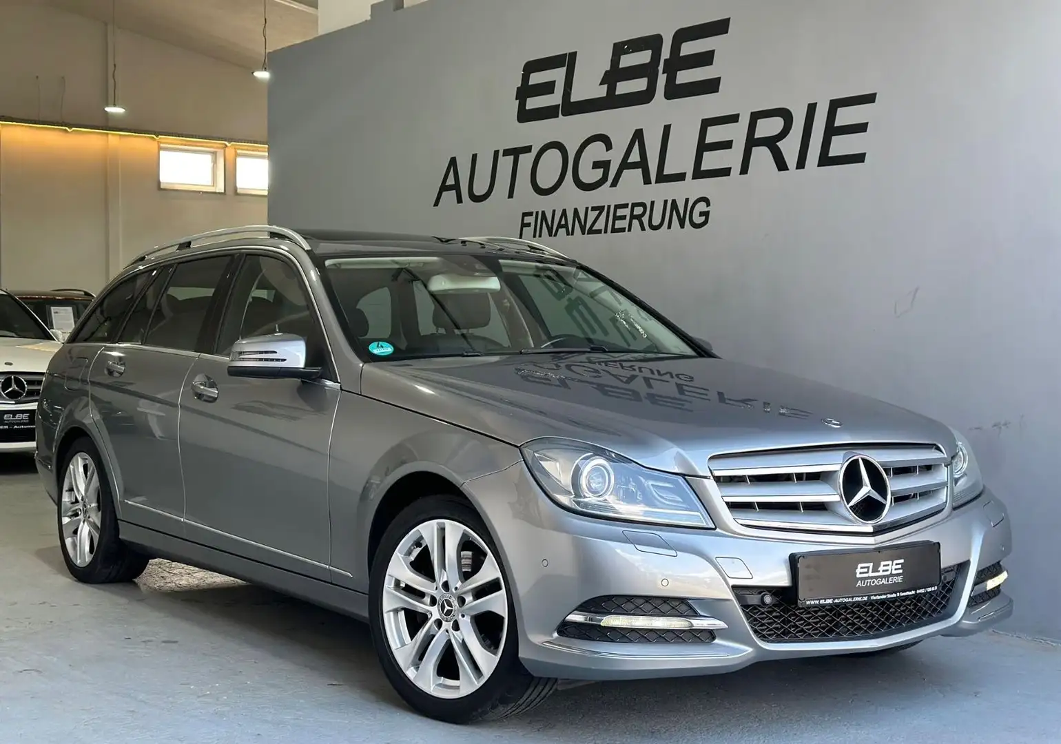 Mercedes-Benz C 220 T CDI BlueEfficiency 7G-Tronic Avantgarde Grijs - 1