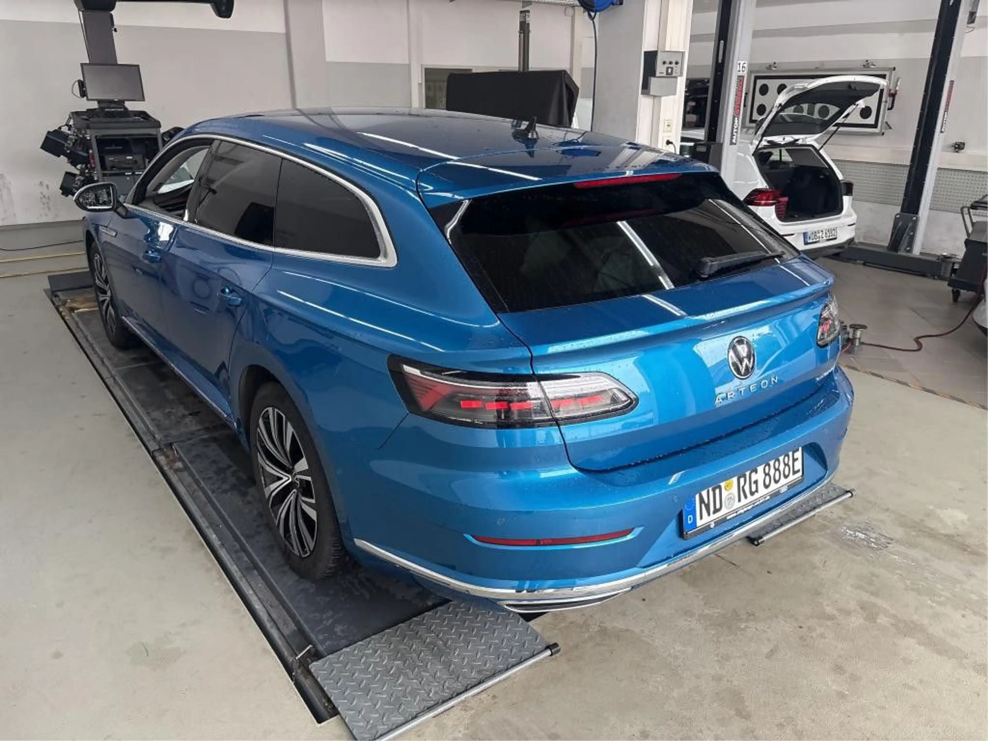 Volkswagen Arteon Shooting Brake Elegance eHybrid*ACC*DSG* — photo 3