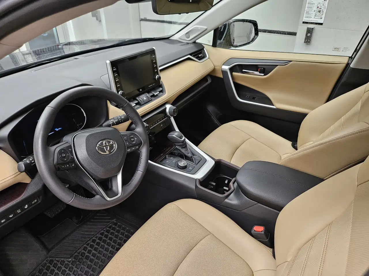 Toyota RAV 4 снимка Toyota RAV 4