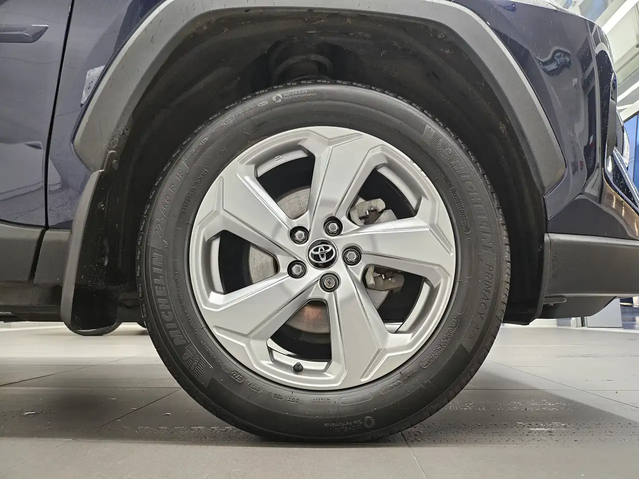 Toyota RAV 4 снимка Toyota RAV 4