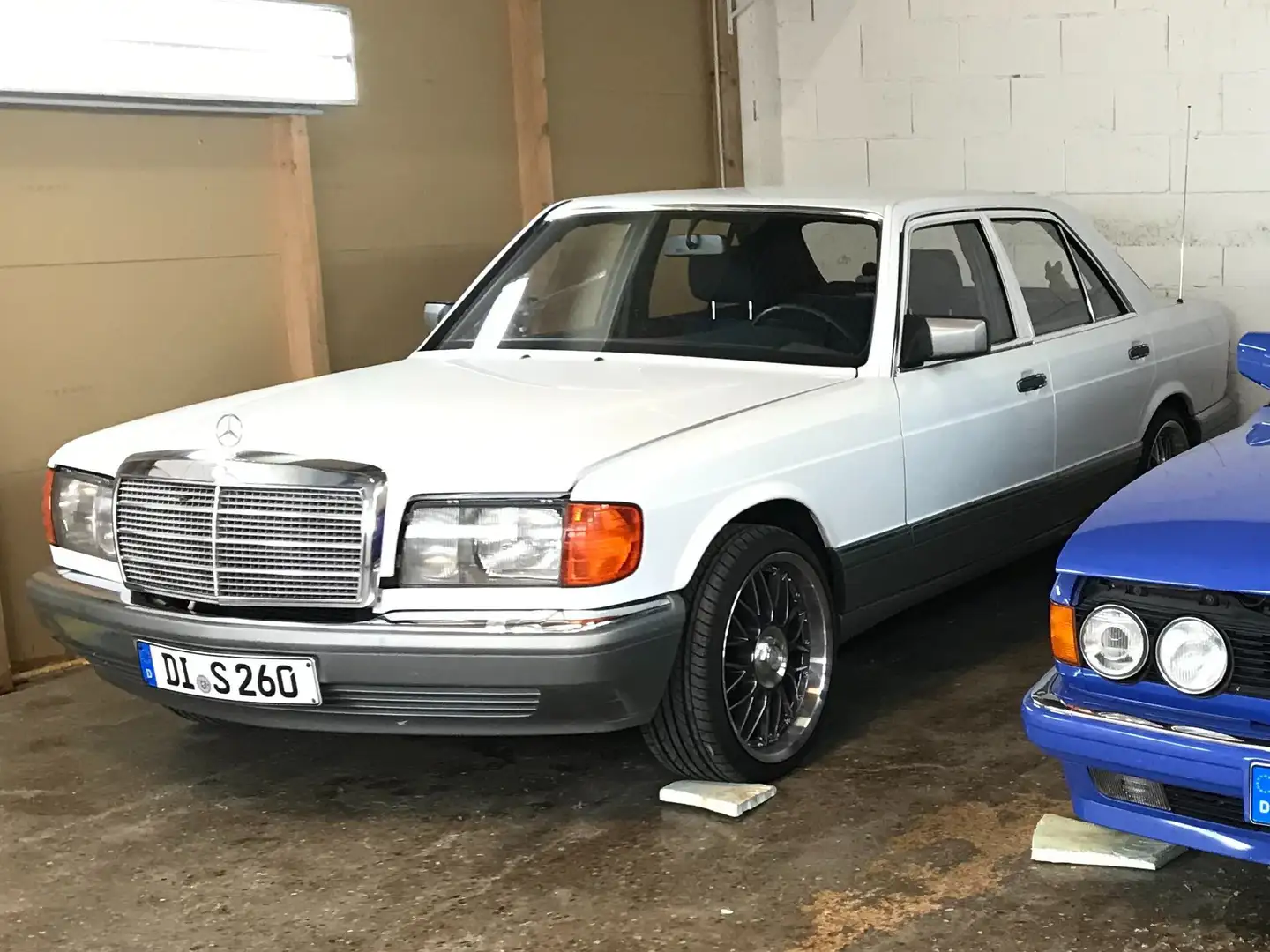 Mercedes-Benz S 260 SE Weiß - 1