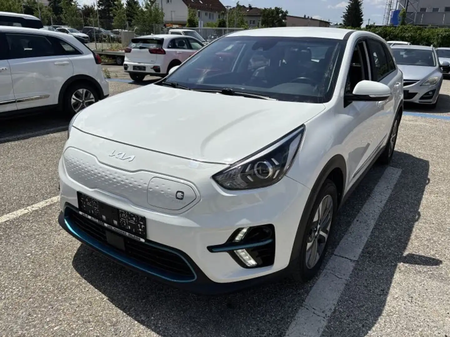 Kia e-Niro Niro EV 64kWh long Range Titan Aut./abn. AHK/Er... Weiß - 1