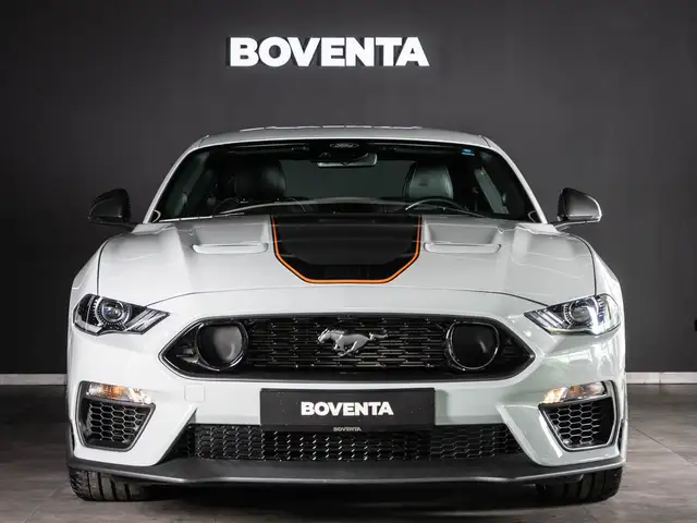 Ford Mustang view 2