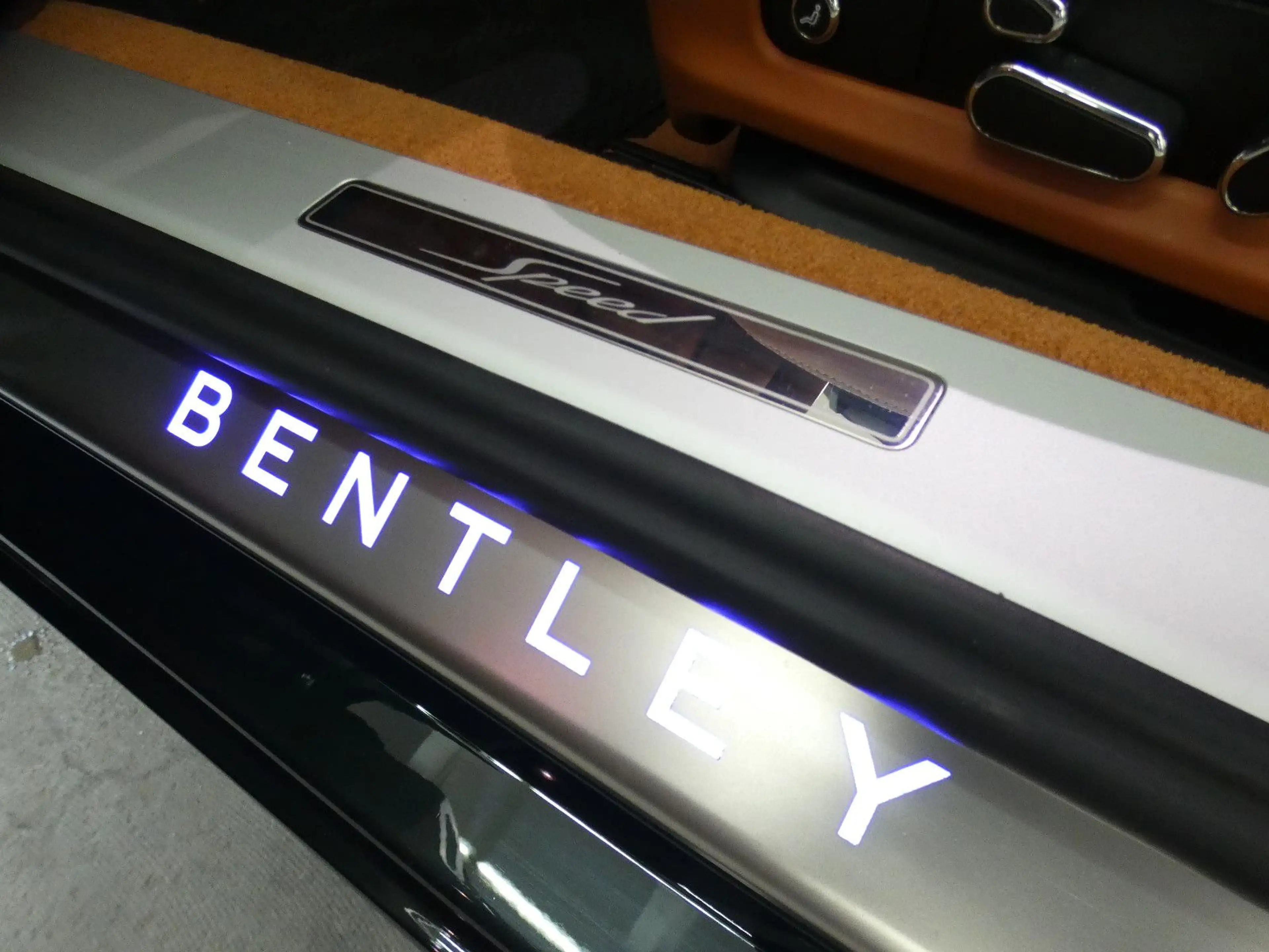 Bentley Continental GT SPEED*MATRIX*HEAD-UP*PANO*360°CAM — photo 11