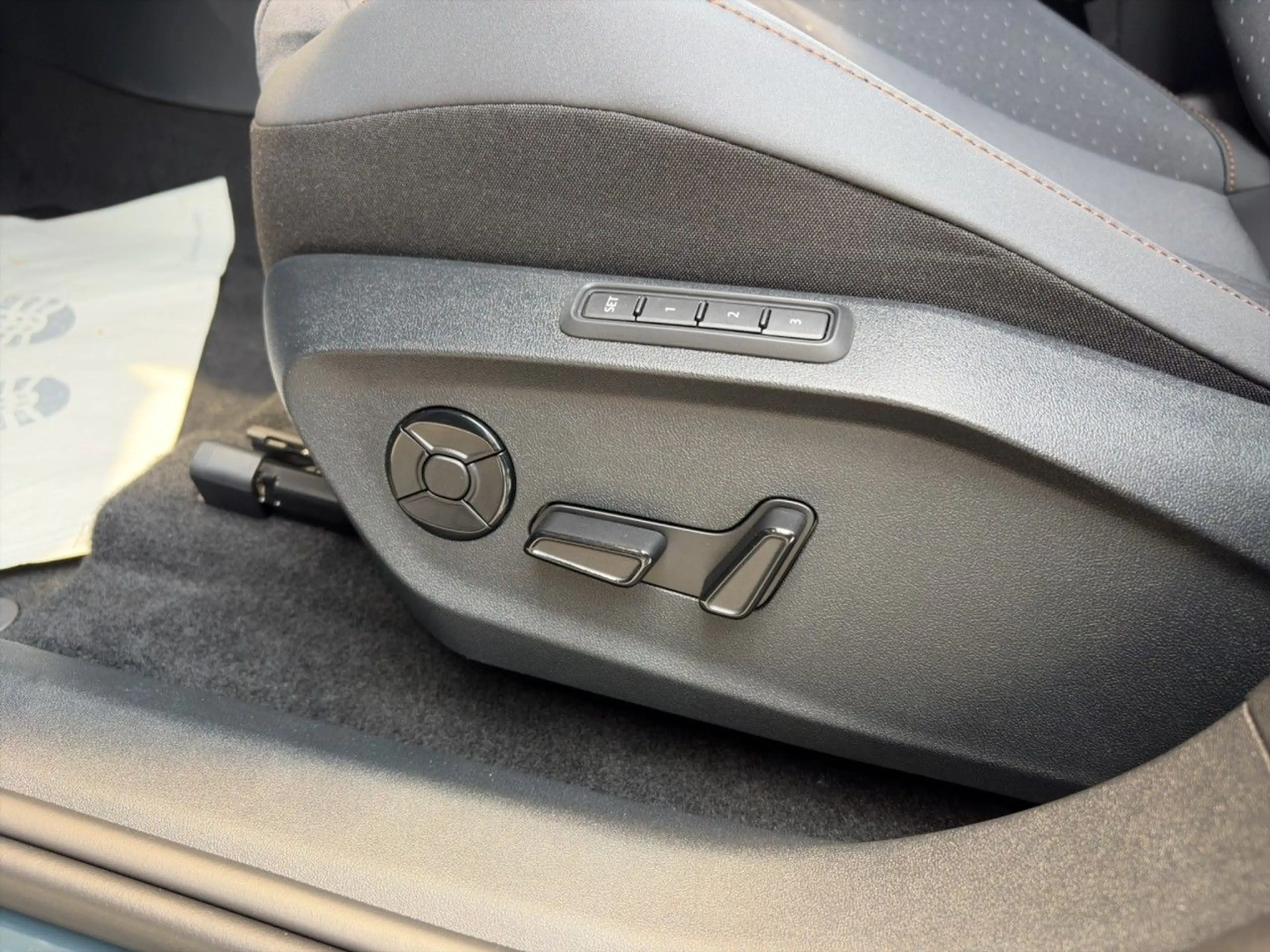 CUPRA Raval 155 W Endurance Launch Edition Dynamic LED — photo 15