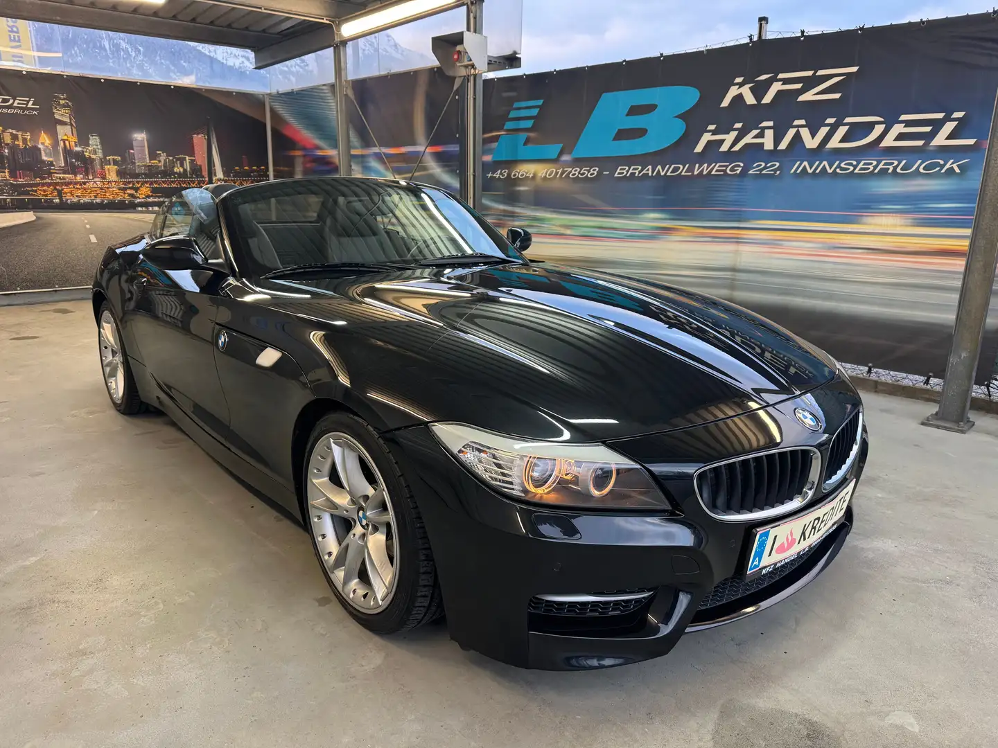 BMW Z4 sDrive 23i Schwarz - 2