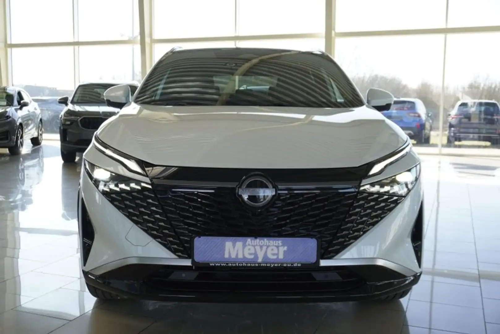 Nissan Qashqai Tekna+ 1,3 DIG-T Xtronic 4x4 UPE=50000Euro Weiß - 2