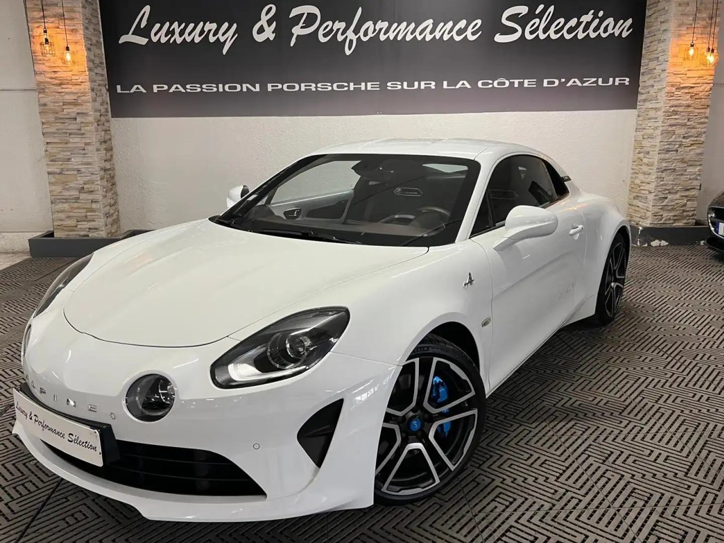 Alpine A110 LEGENDE 252ch - 29 000km - 1° main - Cuir marron - Jantes première édition Blanc - 1