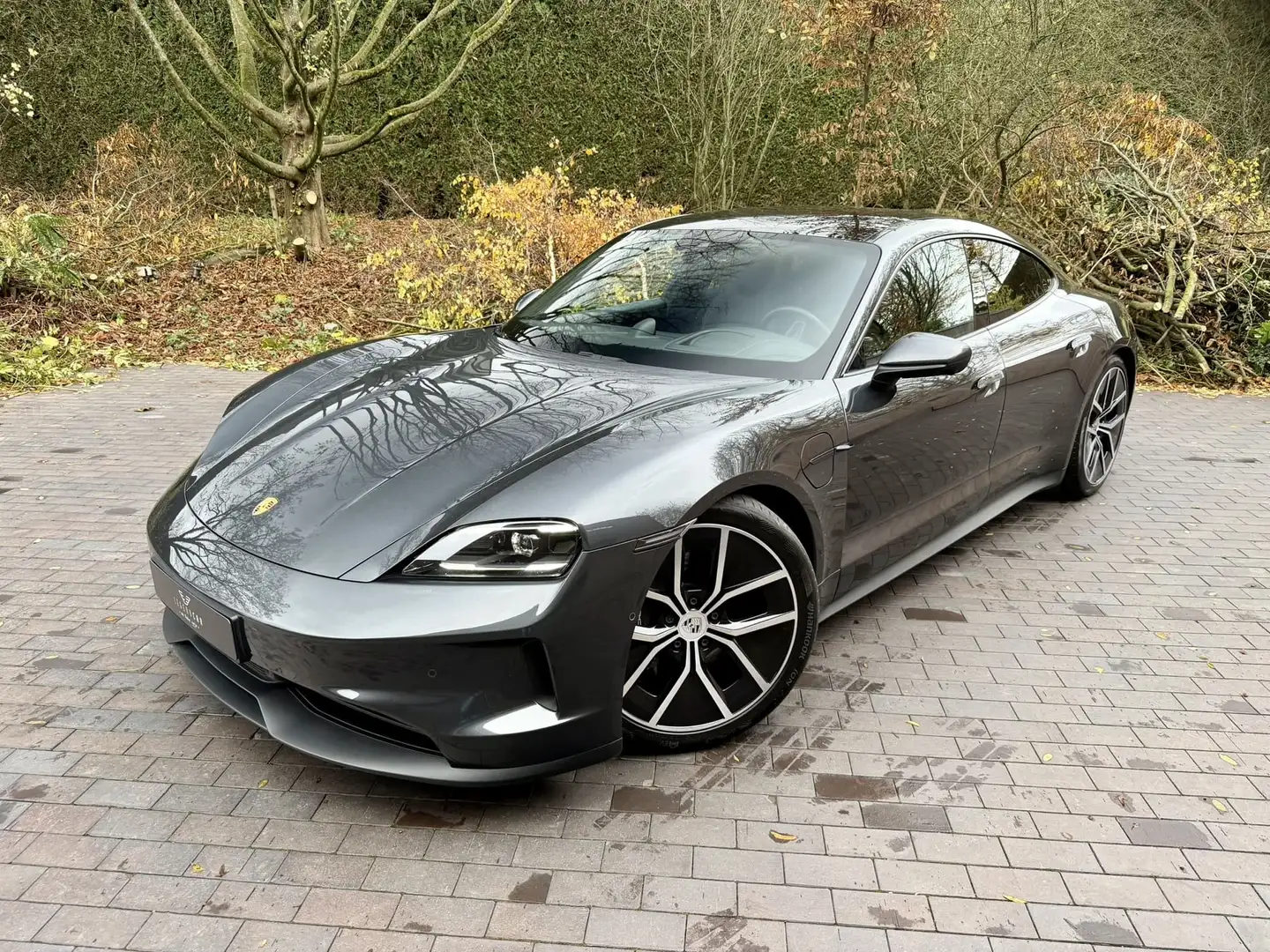 Porsche Taycan Facelift 105kWh/PANO/Bose/Head-Up/Sport Chrono/ACC Grijs - 2