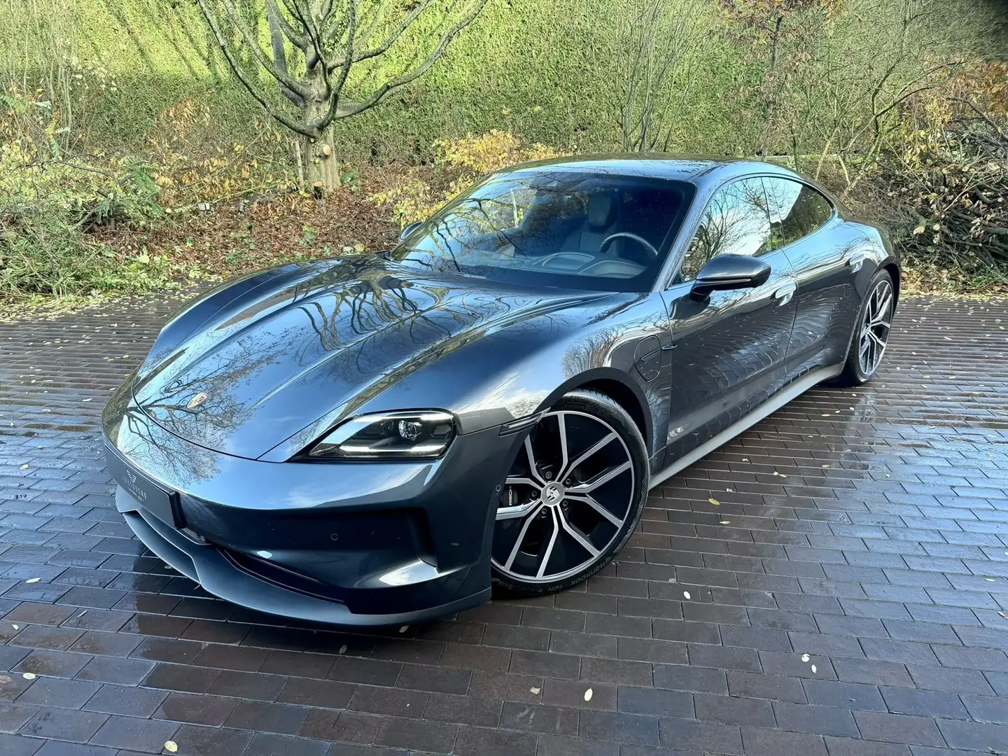 Porsche Taycan Facelift 105kWh/PANO/Bose/Head-Up/Sport Chrono/ACC Grau - 2