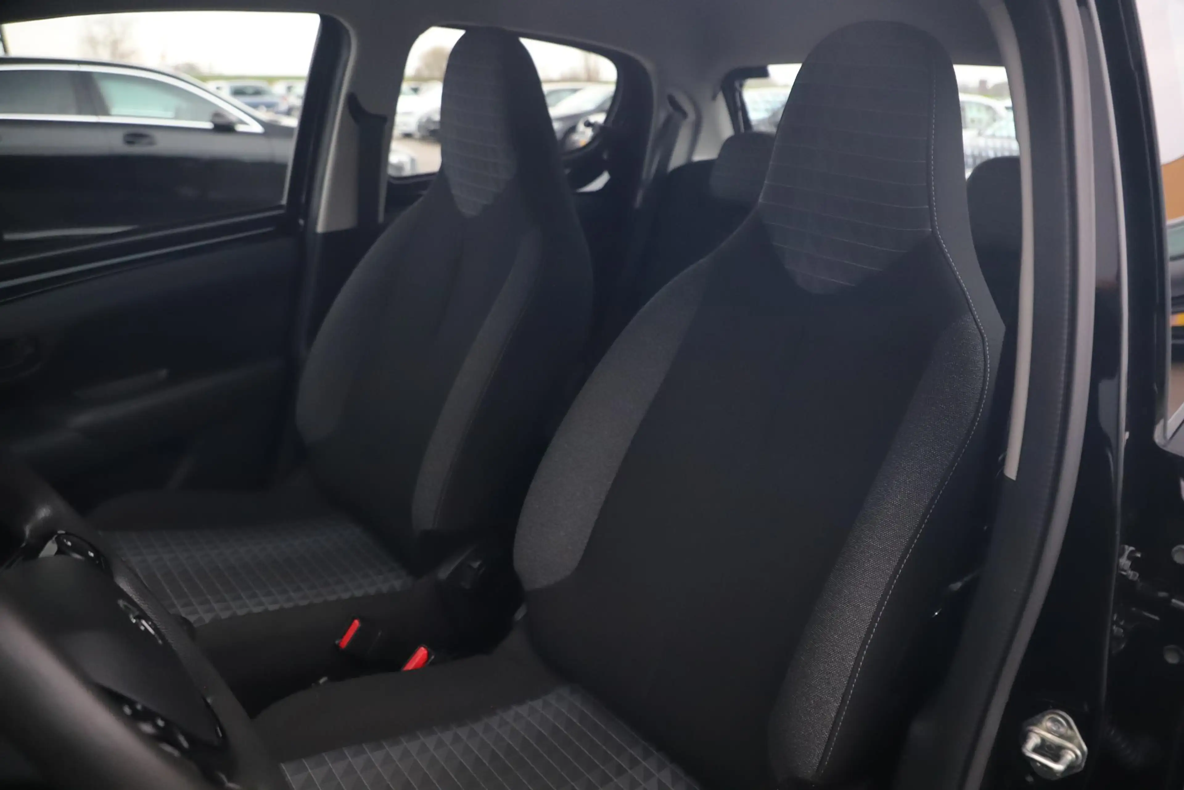 Peugeot 108 1.0 e-VTi Active Radio Bluetooth Airco Elektrische — photo 8