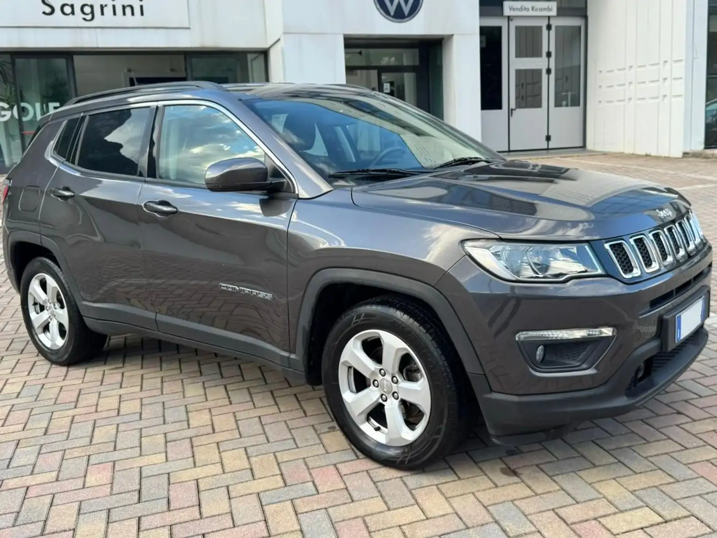 Jeep Compass 1.6 Mtj Longitude Gris - 2