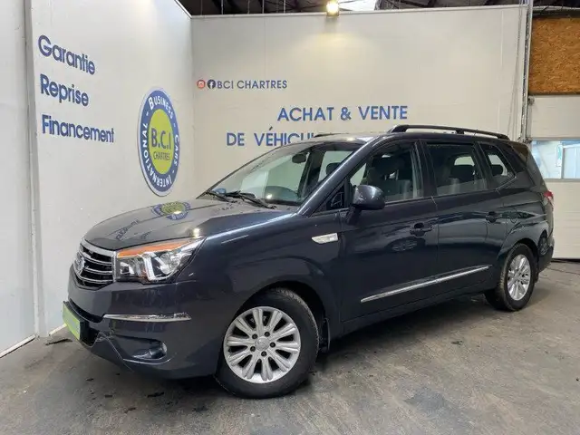 SsangYong Rodius 200 E-XDI 155CH 2WD