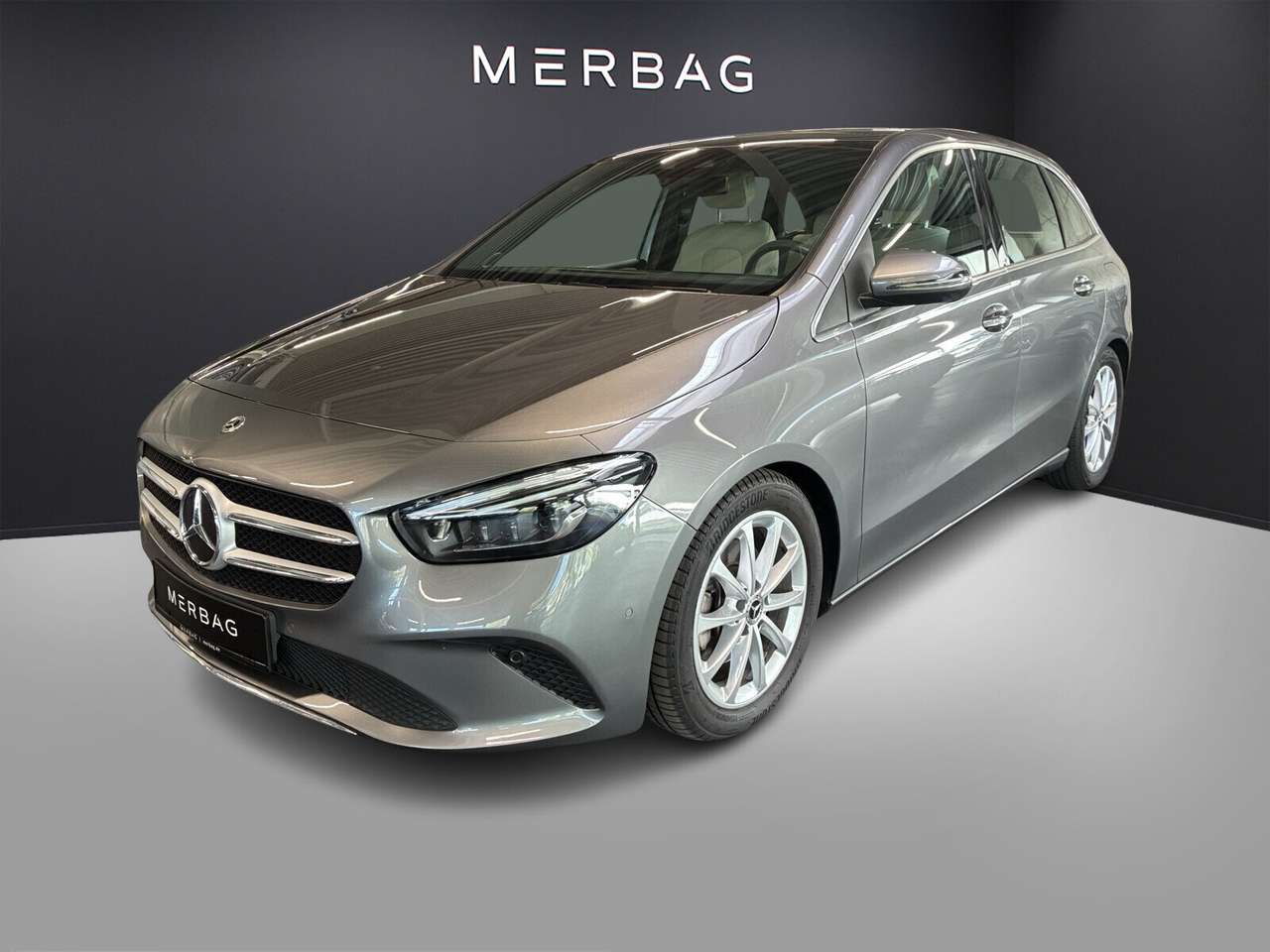 Mercedes-Benz B 200 2022