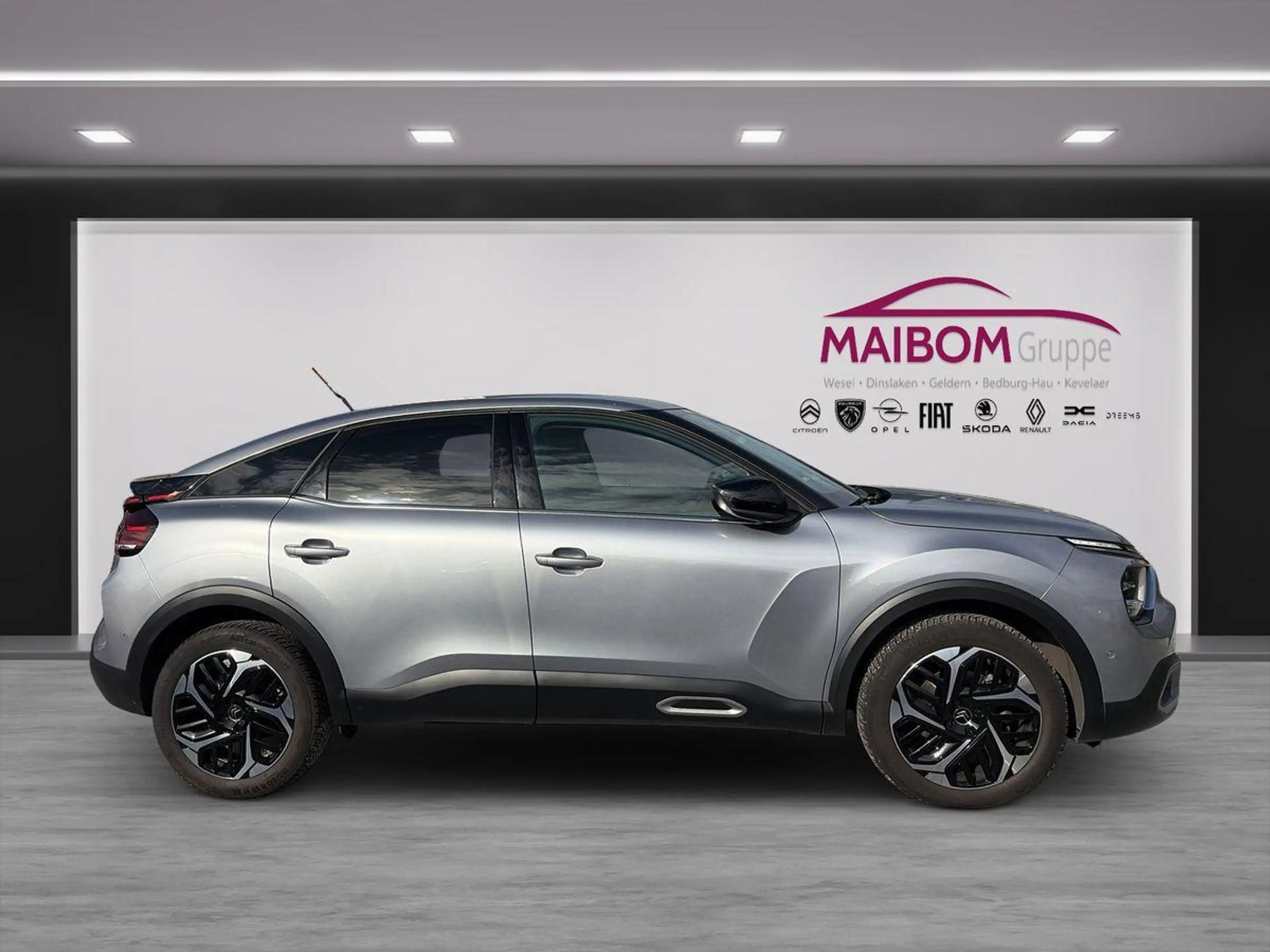 Citroen C4 Shine PureTech 130 EAT8 — photo 3