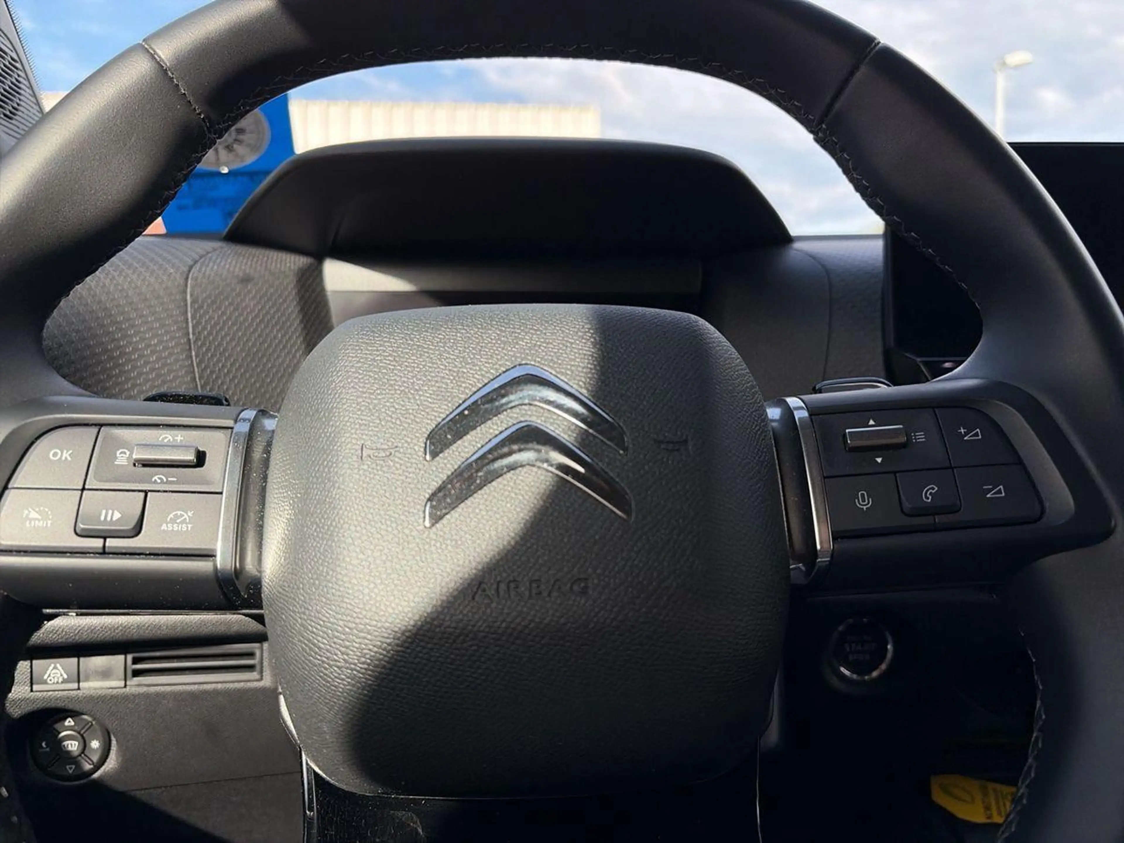 Citroen C4 Shine PureTech 130 EAT8 — photo 11