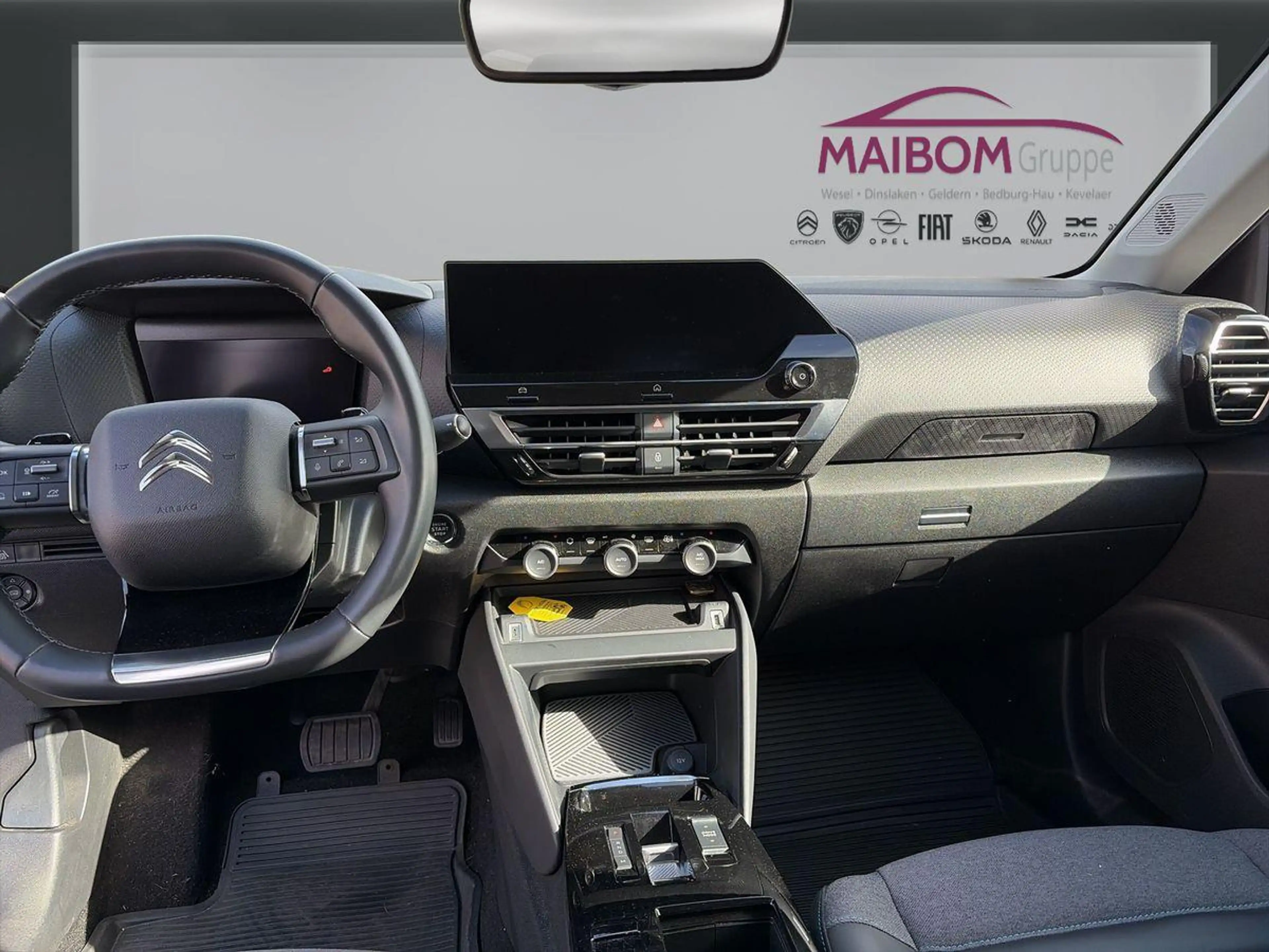 Citroen C4 Shine PureTech 130 EAT8 — photo 14