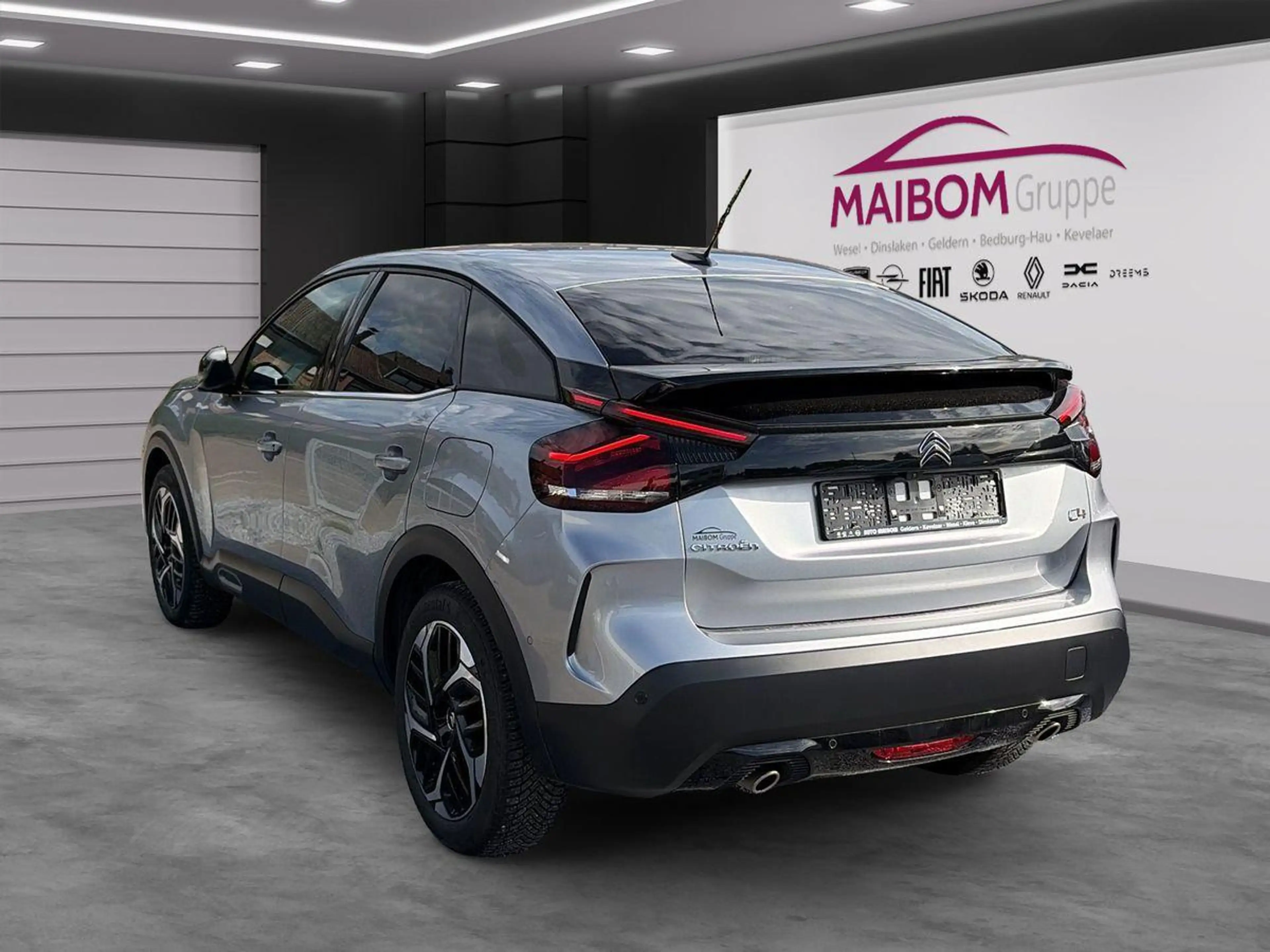 Citroen C4 Shine PureTech 130 EAT8 — photo 5