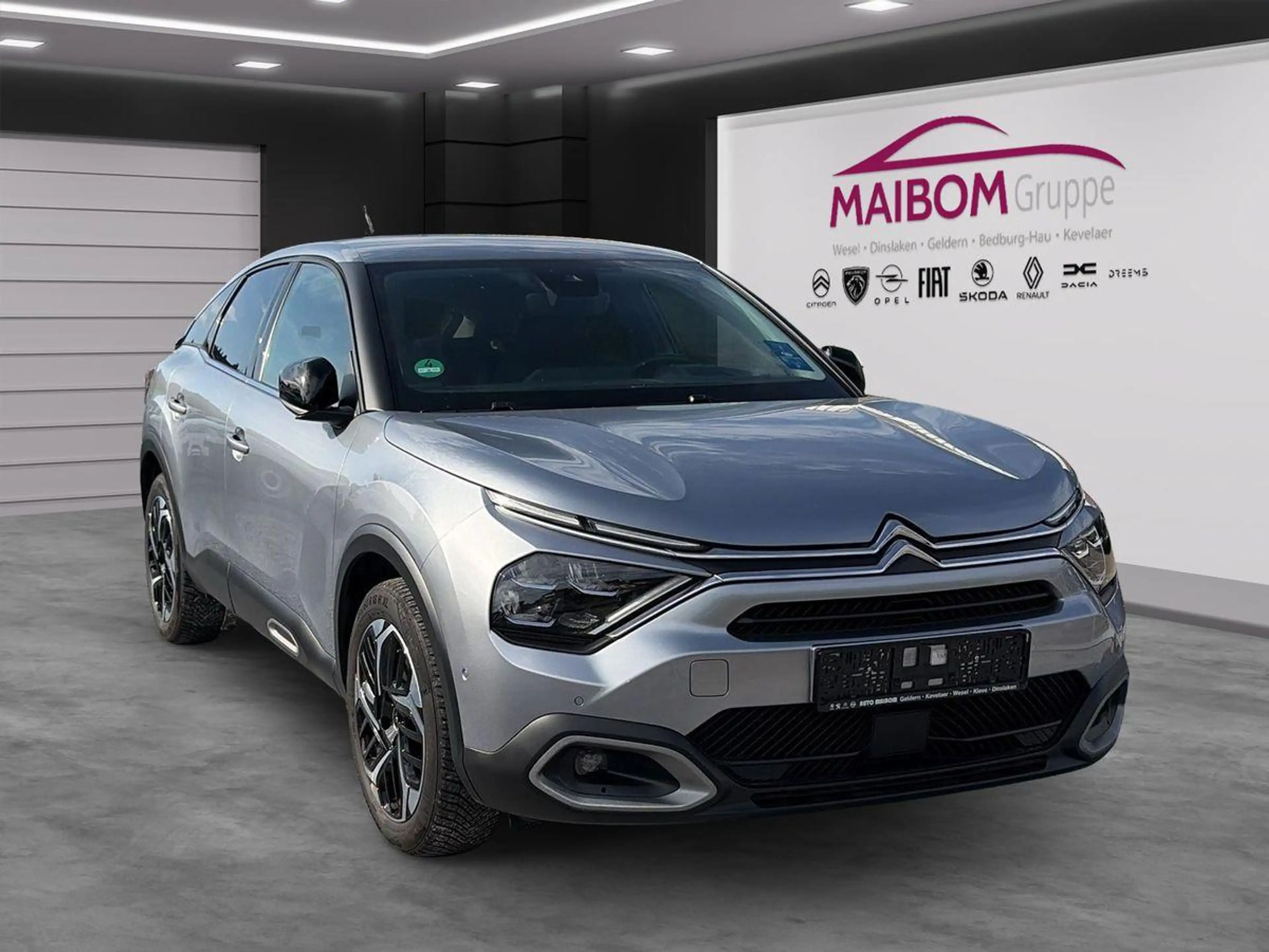 Citroen C4 Shine PureTech 130 EAT8 — photo 2