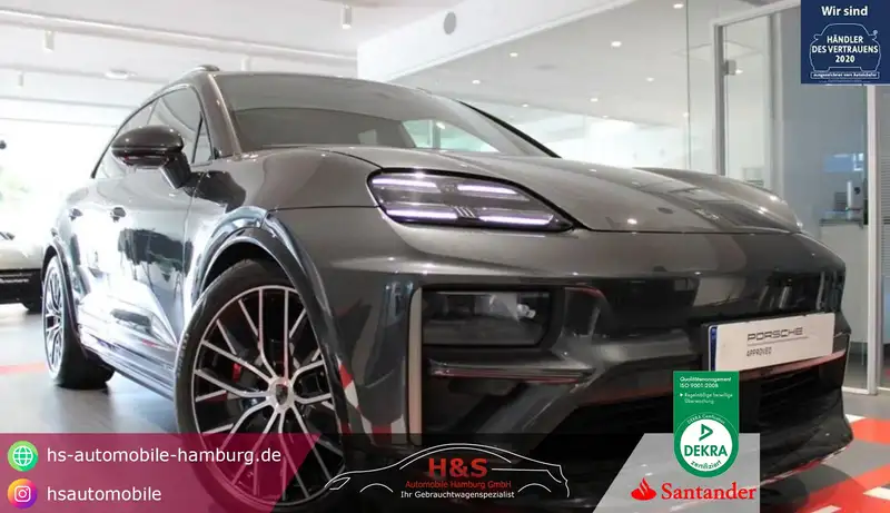 PORSCHE Macan