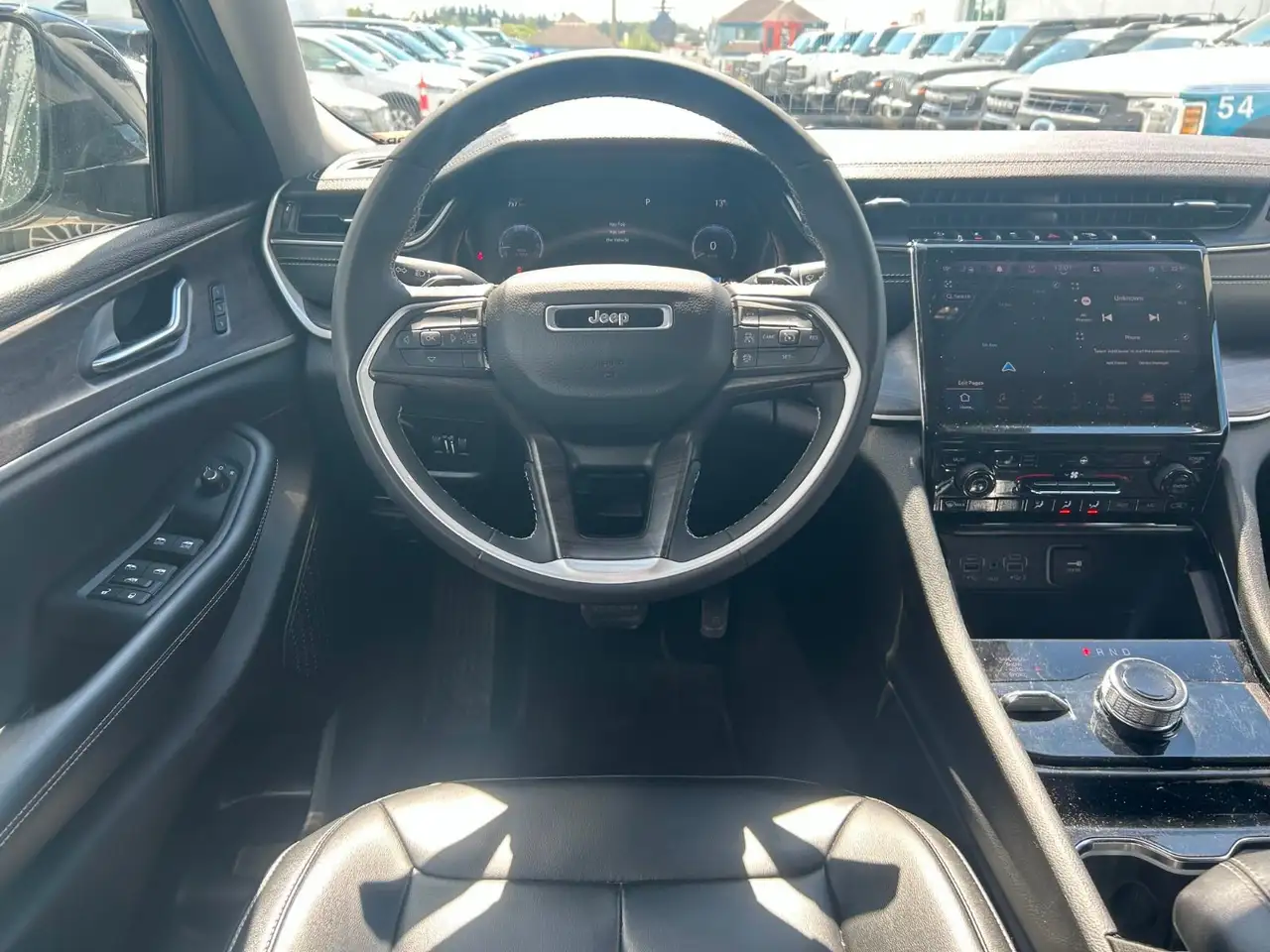 Jeep Grand Cherokee снимка Jeep Grand Cherokee