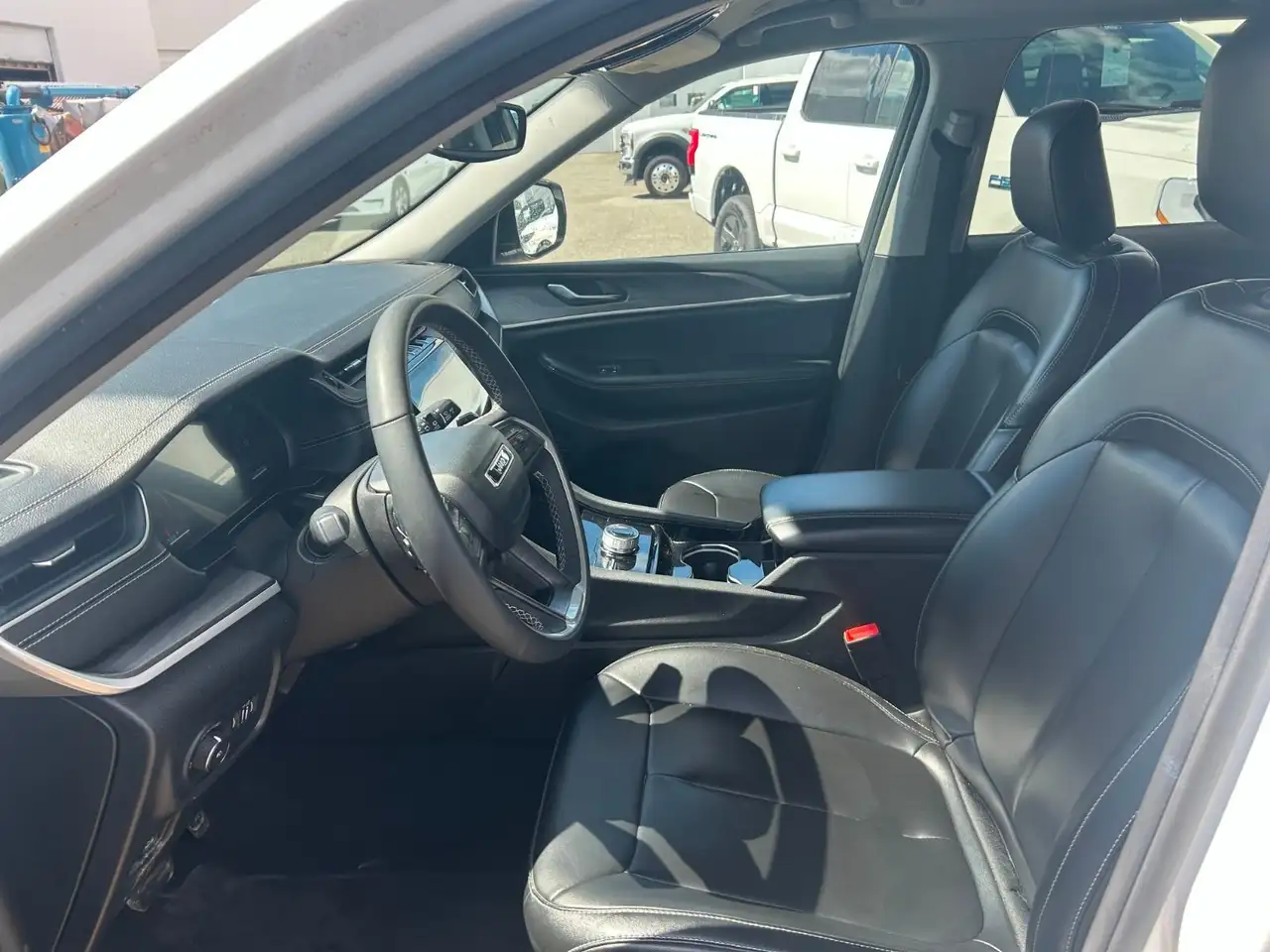 Jeep Grand Cherokee снимка Jeep Grand Cherokee