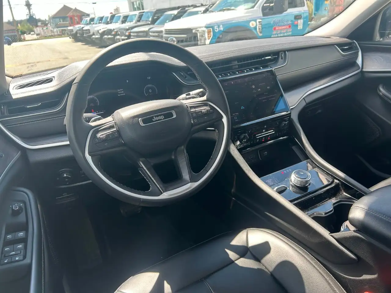 Jeep Grand Cherokee снимка Jeep Grand Cherokee