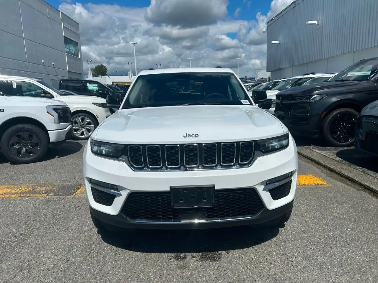 Jeep Grand Cherokee снимка Jeep Grand Cherokee